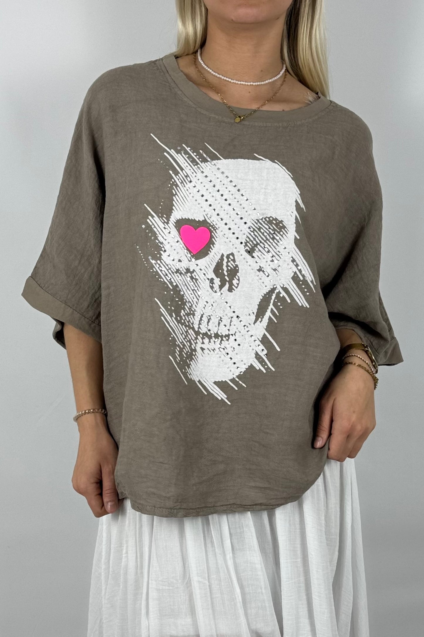 Oversize Shirt mit Skull & Herz Print – Leinenmix-Mud