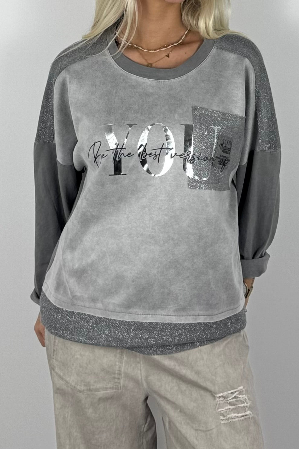 Oversize Damen Sweatshirt mit Glitzer-Details & Schriftzug – Hellgrau
