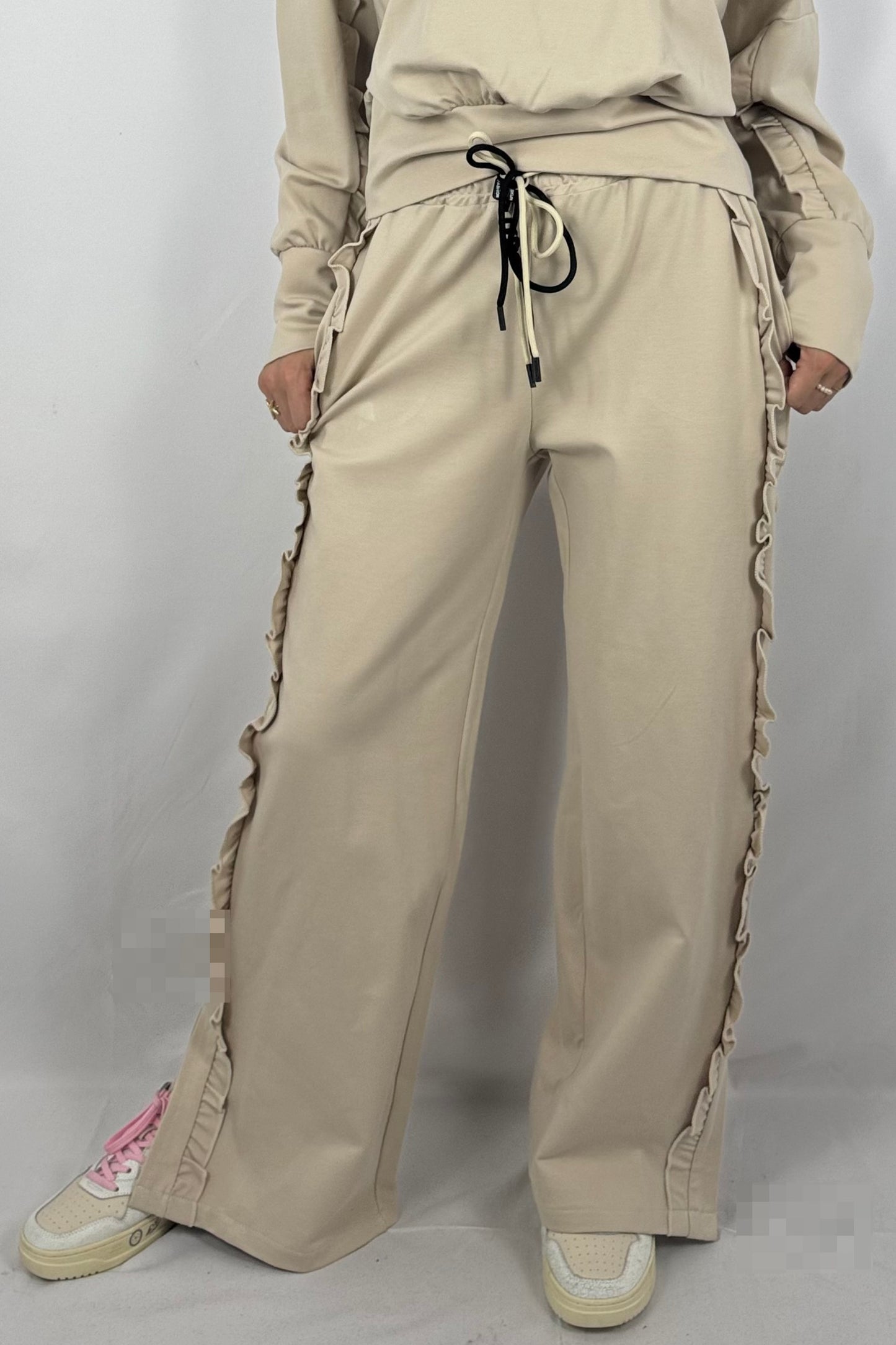 Lässige Hose mit Rüschen-Details-Beige