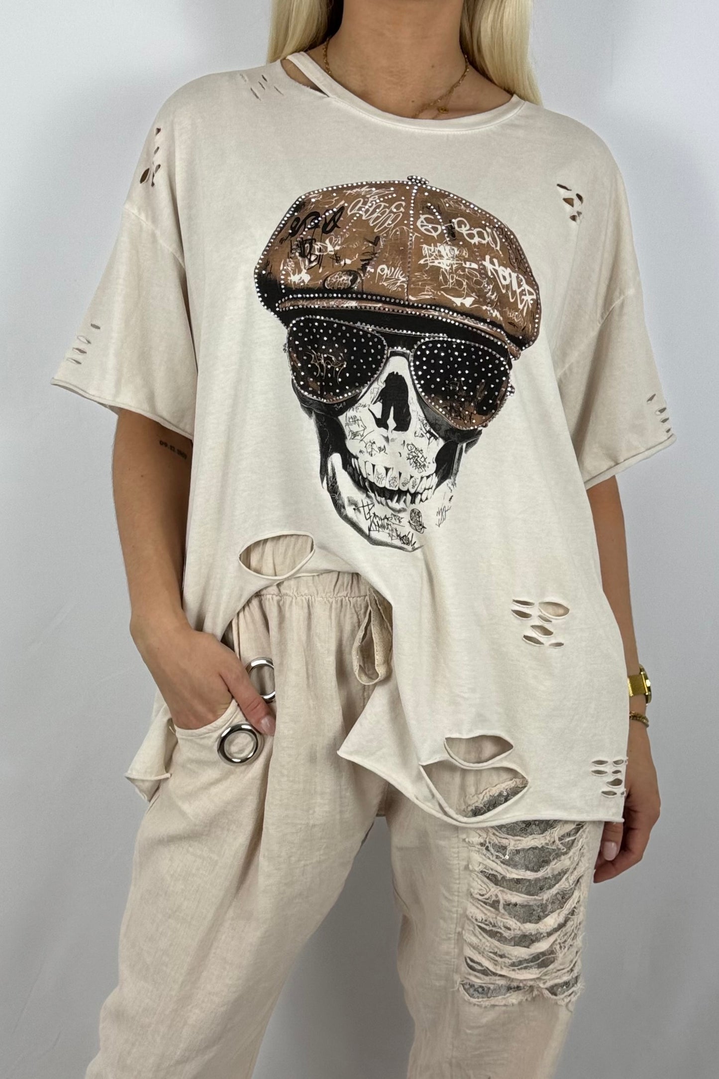 Oversize Shirt mit Skull-Print & Destroyed-Look-Beige