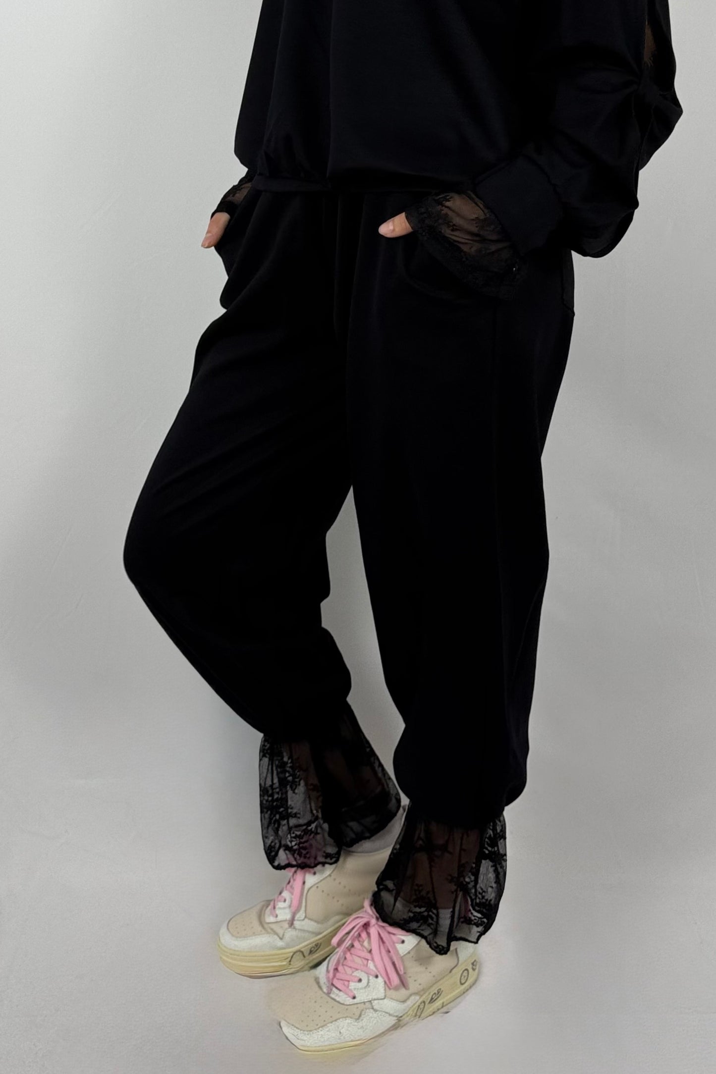 Damen Hose mit Spitze – Oversize-Schwarz