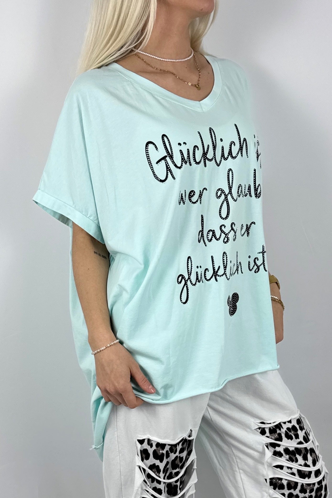 Oversize Shirt mit Schriftzug Glücklich ist – Lässiger Look-Mint