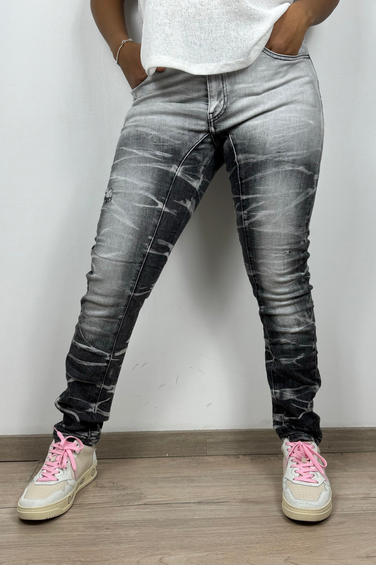 Slim Fit Damenjeans in Grau mit Waschung