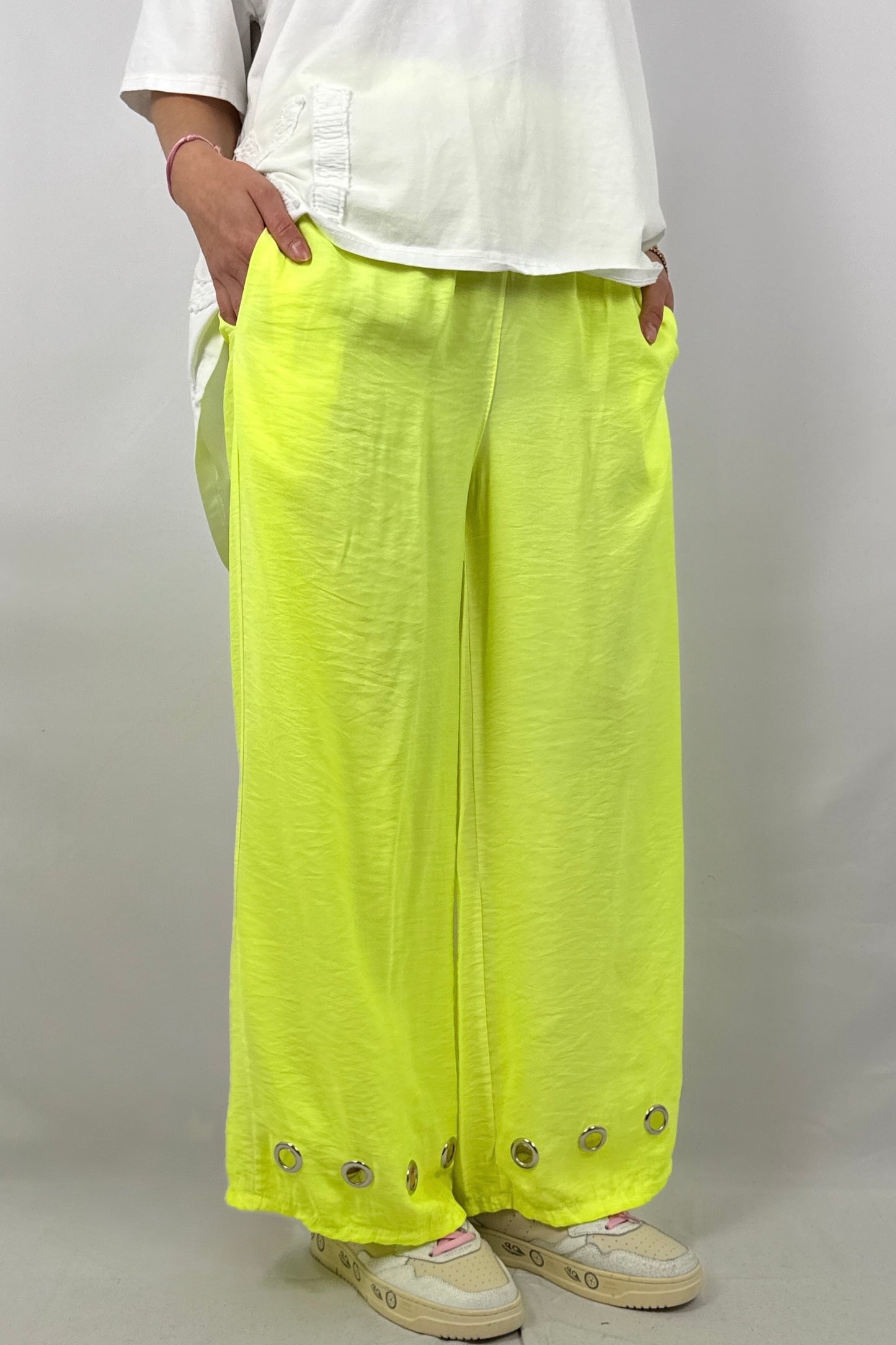 Damen Hose mit weitem Bein und Ösen Details - Neon gelb