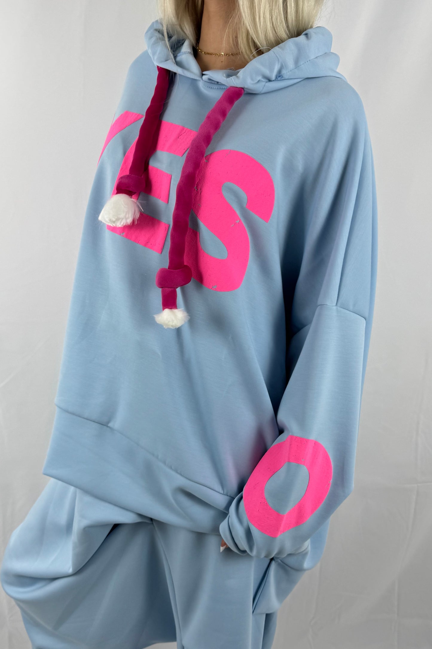 Oversize Hoodie mit YES-Print aus Butterstoff –Hell Blau