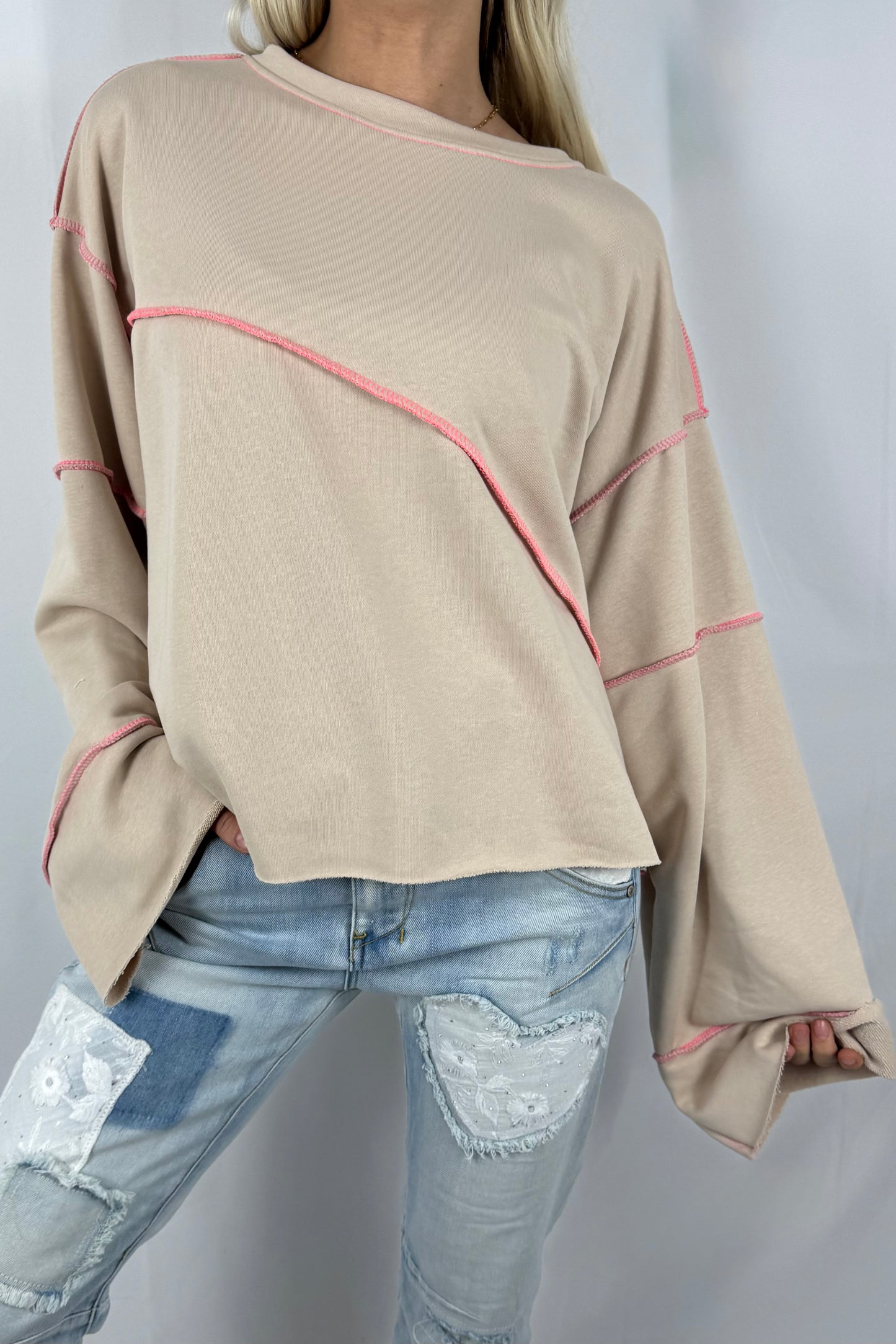 Oversize Sweatshirt mit asymmetrischer Naht –Beige