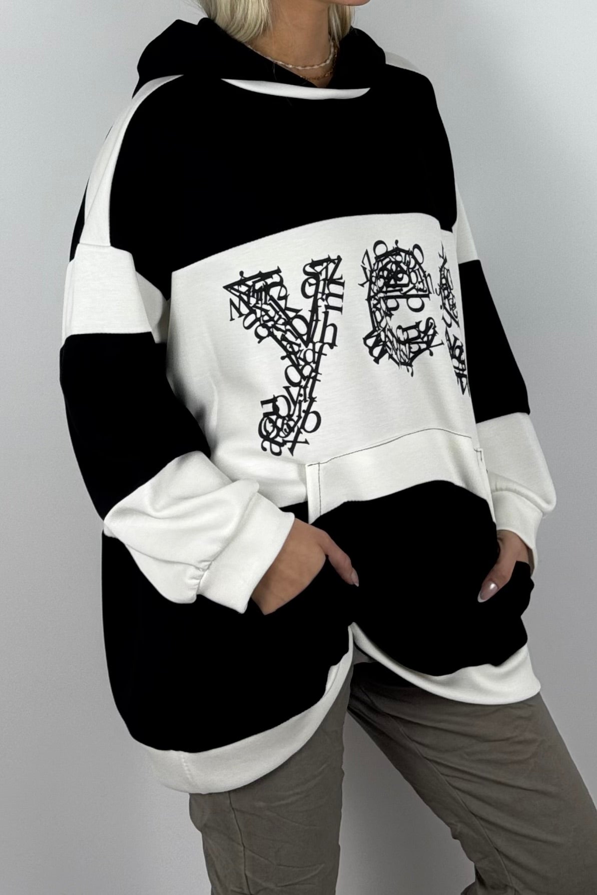 Damen Oversize-Hoodie mit Statement-Print-Schwarz