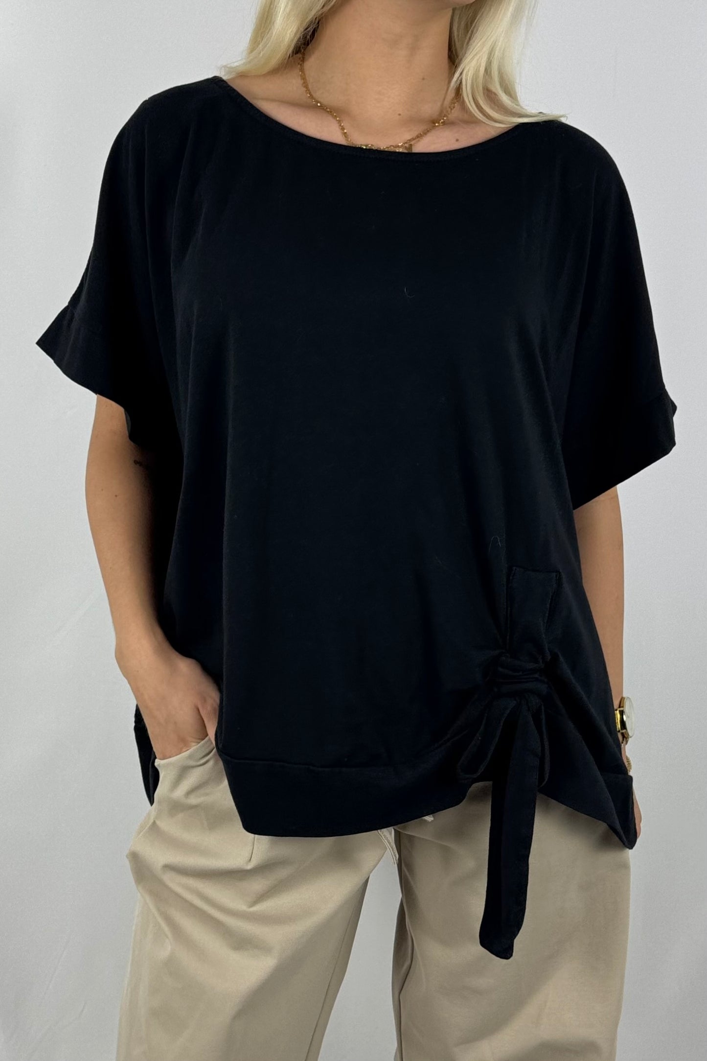 Shirt mit Raffdetail & Zierschnürung – lässig und modern-Schwarz