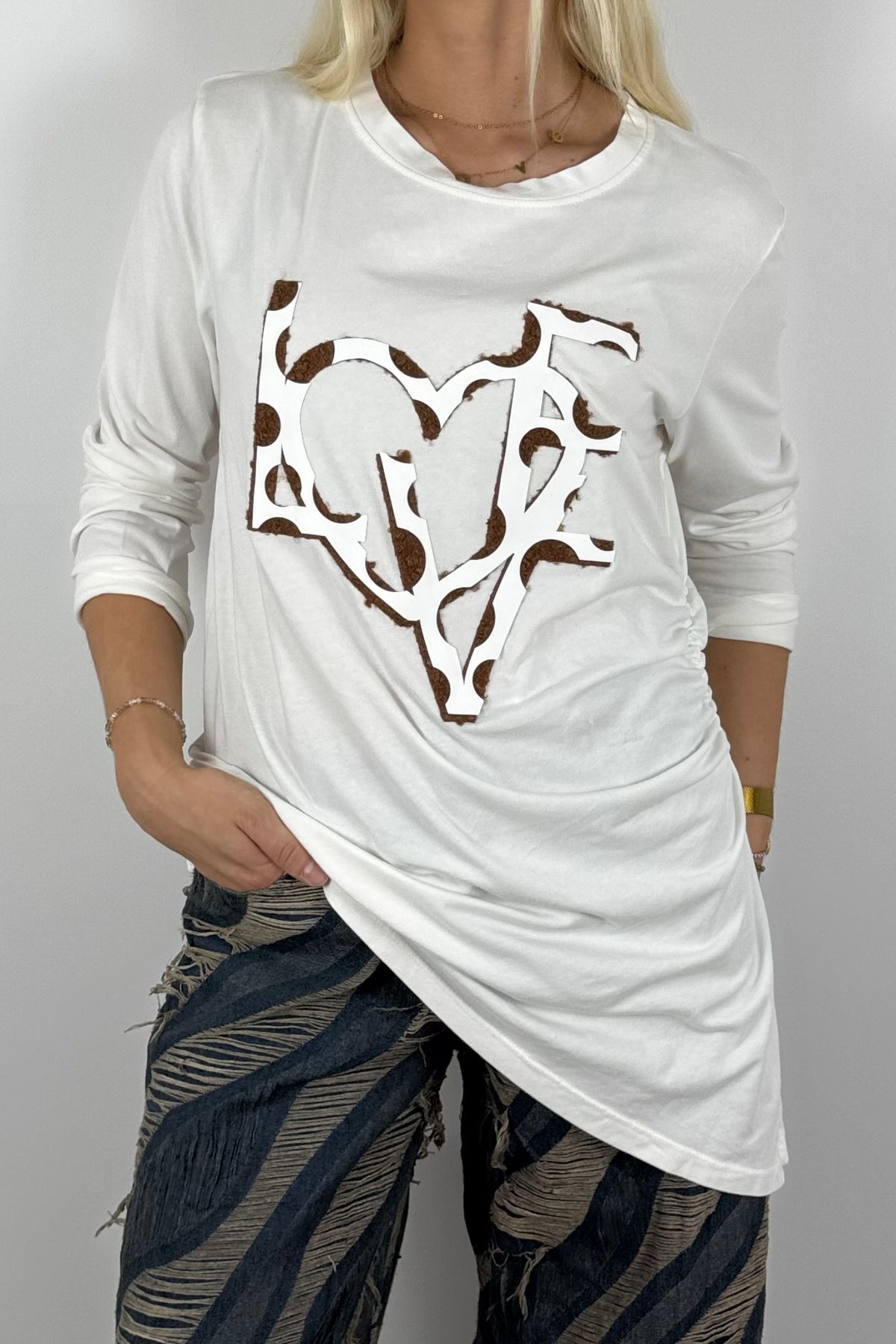 Damen Longshirt „LOVE“ mit Herz-Print – Oversize-Weiß