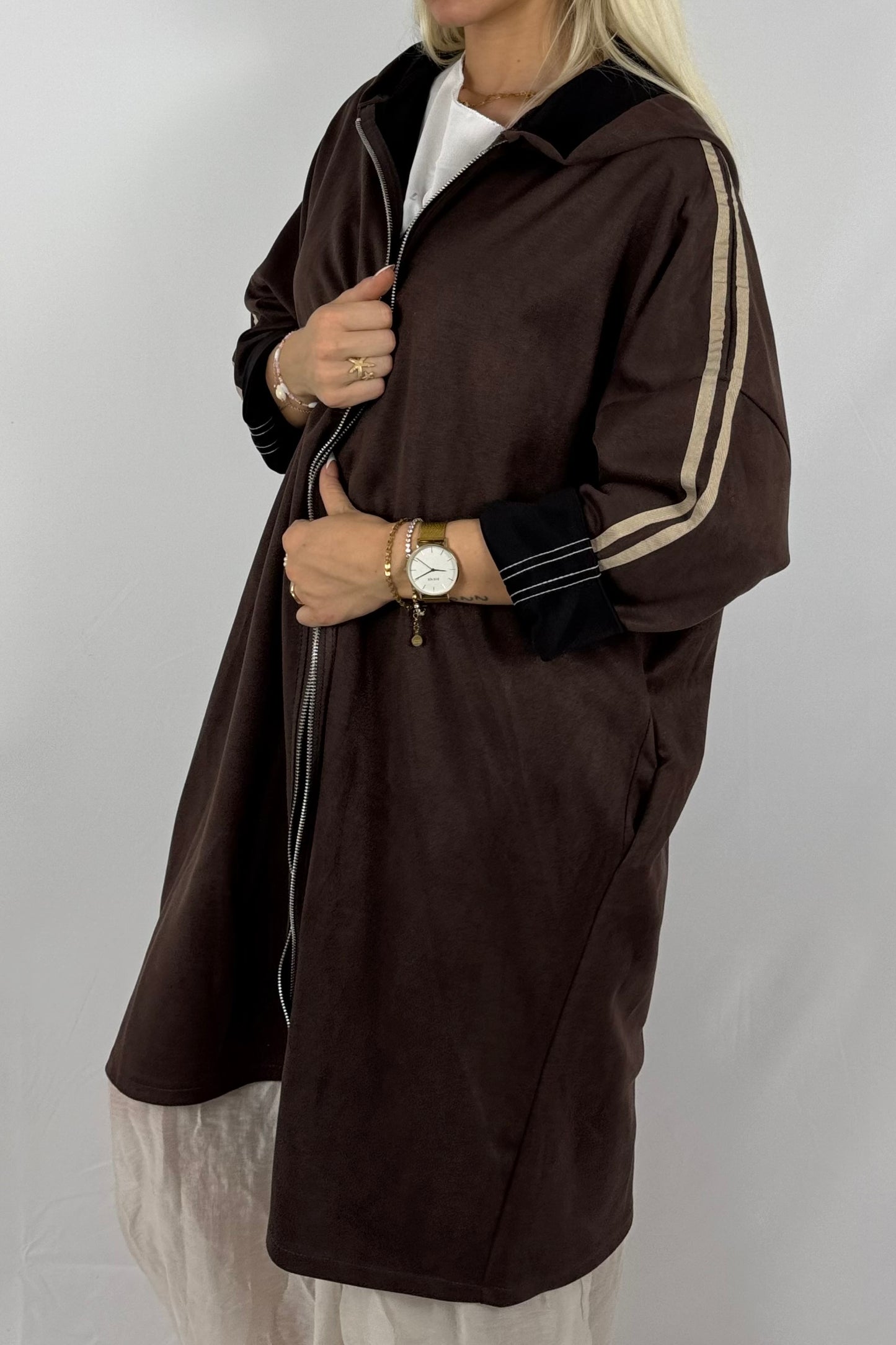 Lässige Longjacke in Velours-Optik mit Kapuze-Schoko