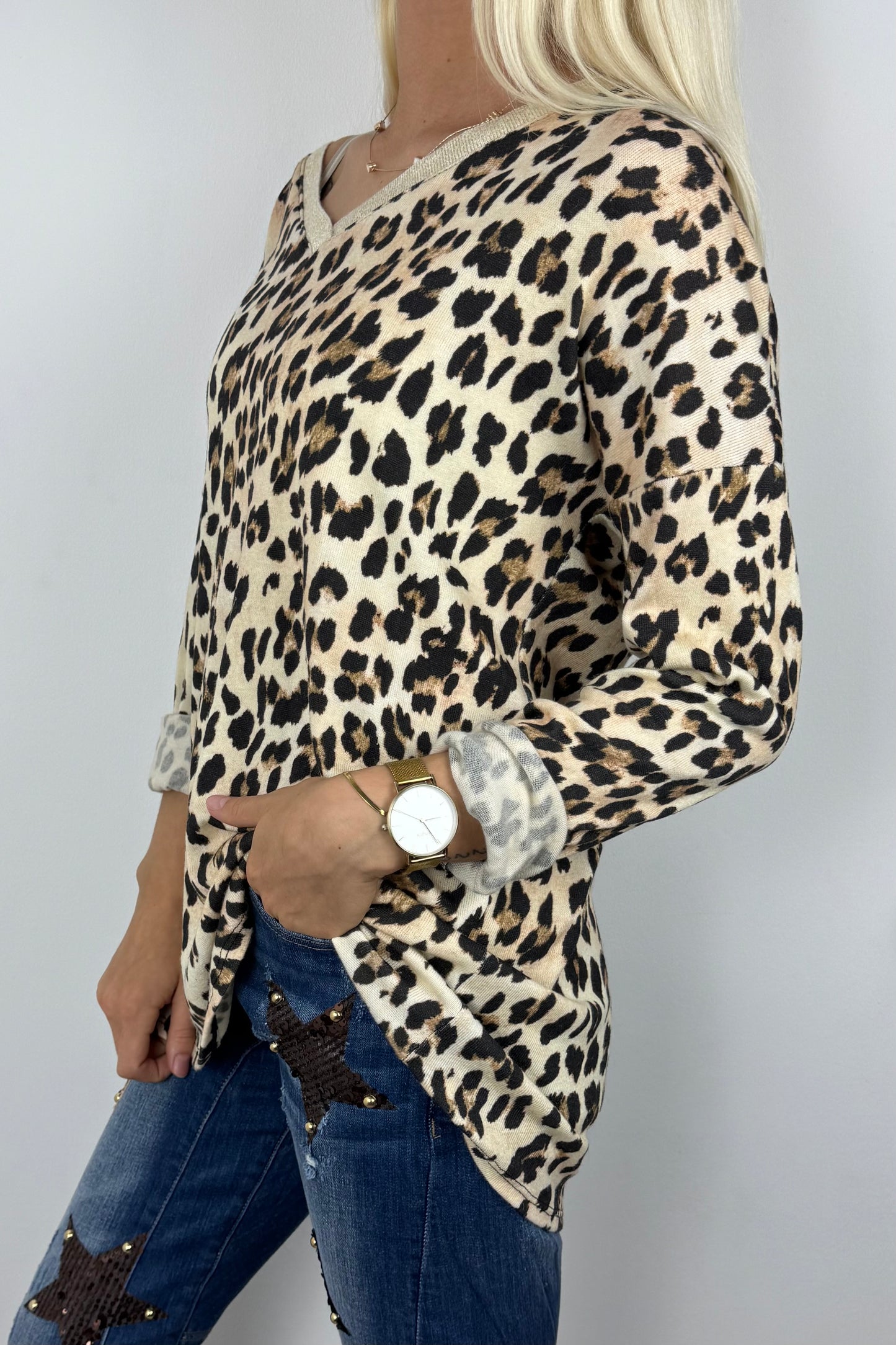 Modisches Shirt mit V-Ausschnitt und Animal-Print –Beige