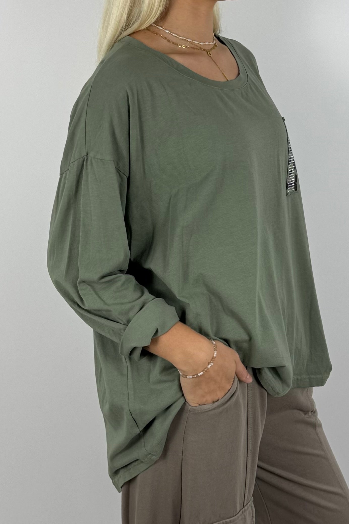 Oversize Longshirt mit Leo-Detail –Khaki
