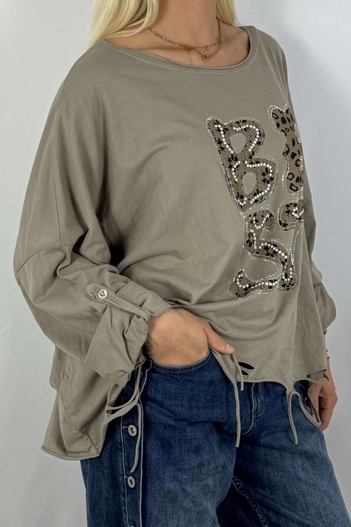 Oversize-Shirt „BEST“ mit Leo-Print und Strass-Details-Mud