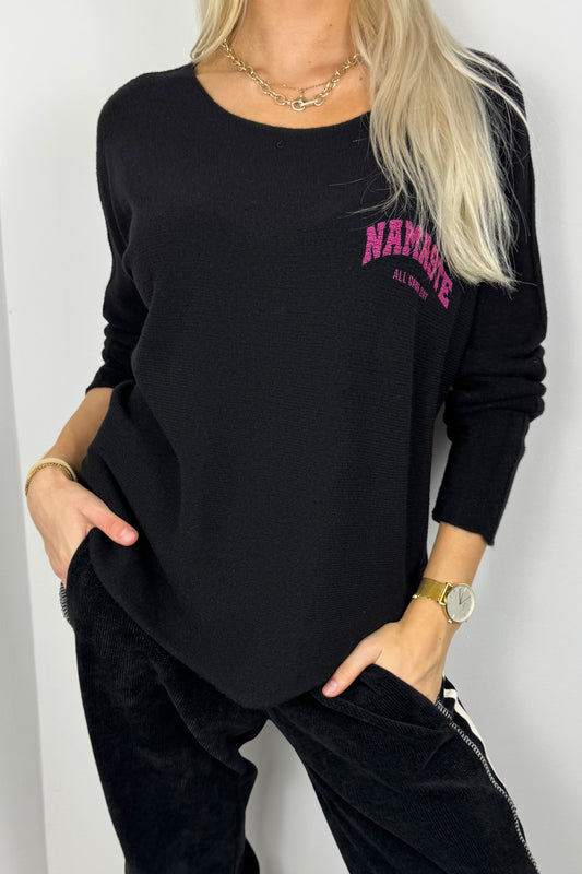 Damen Pullover mit „Namaste“-Print-Schwarz