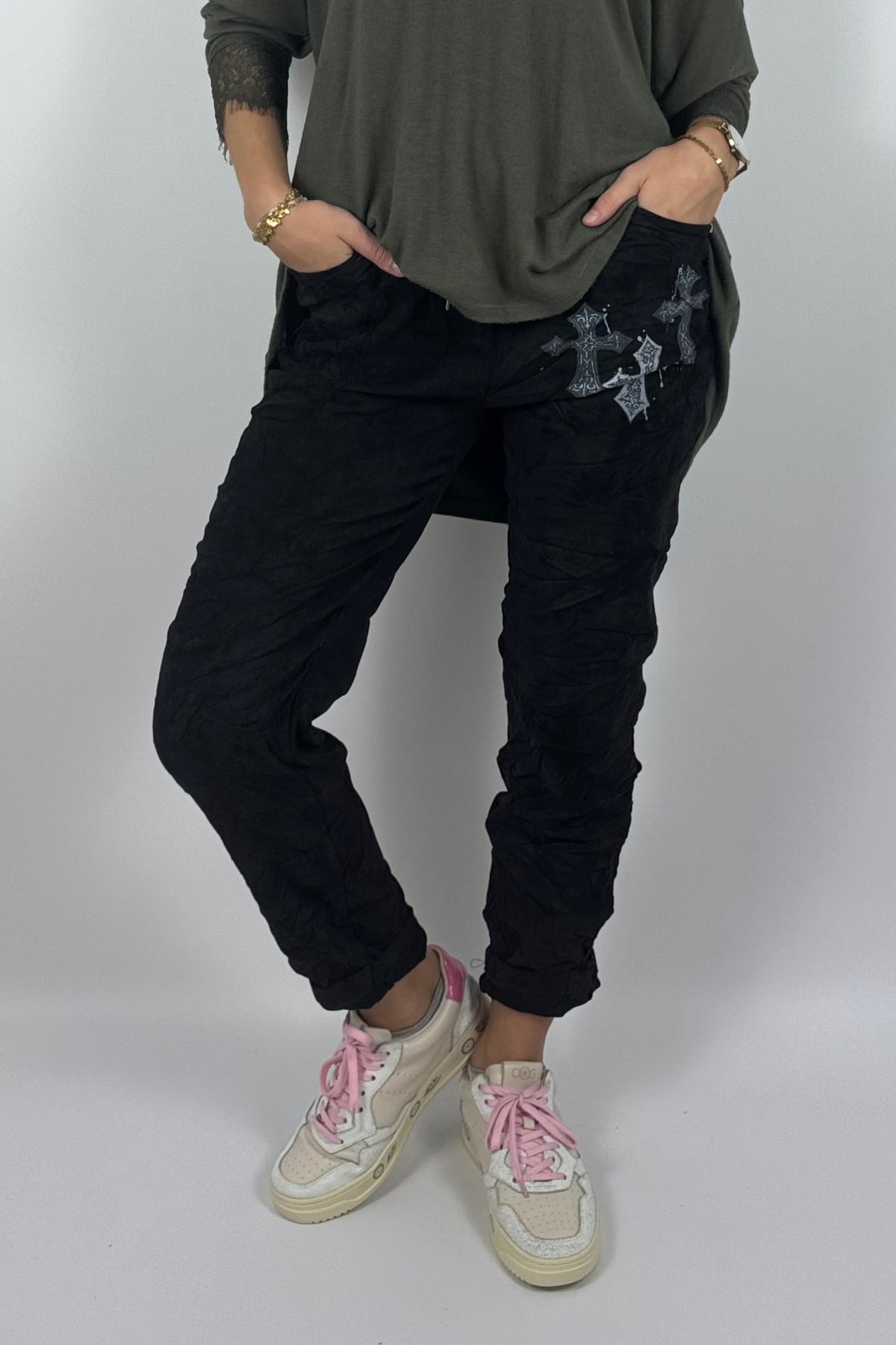 Damen Hose mit Kreuz-Details –Schwarz