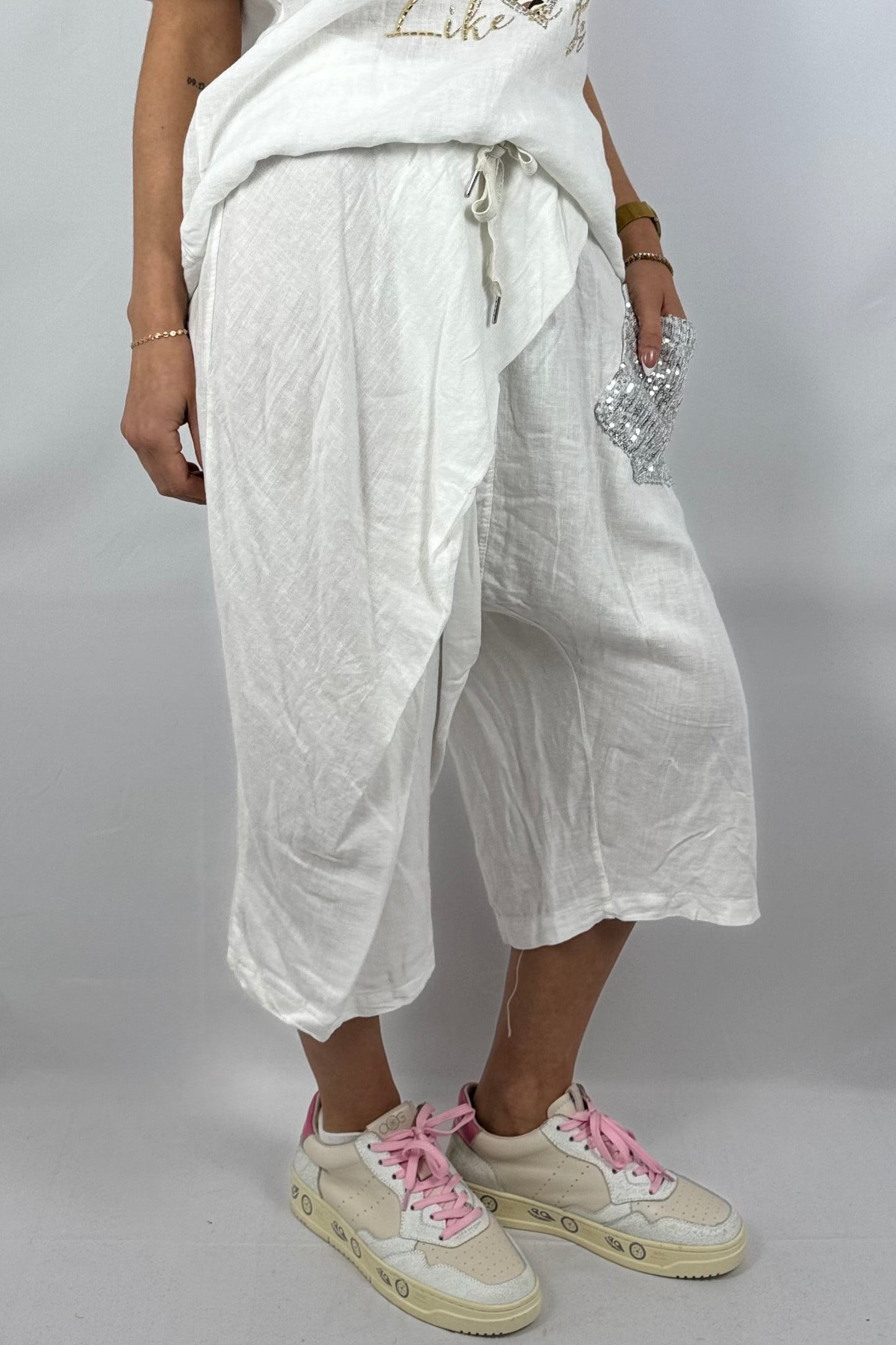Leichte Wide-Leg-Hose mit Pailletten-Tasche-Weiß