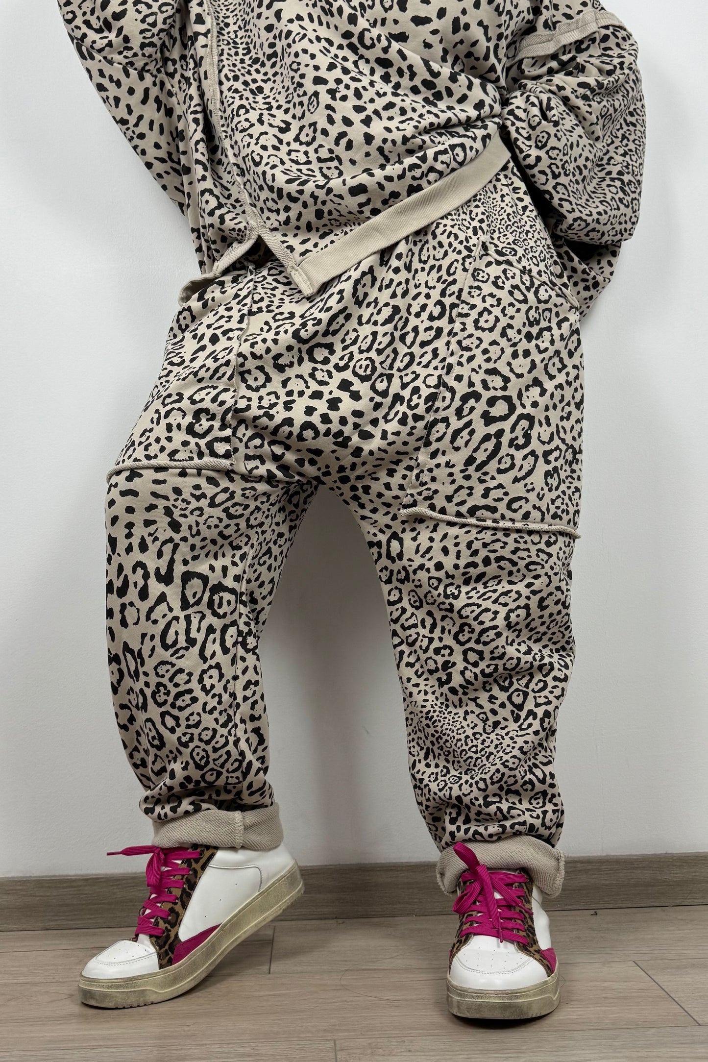 Sweathose mit Animalprint und Tunnelzugbund