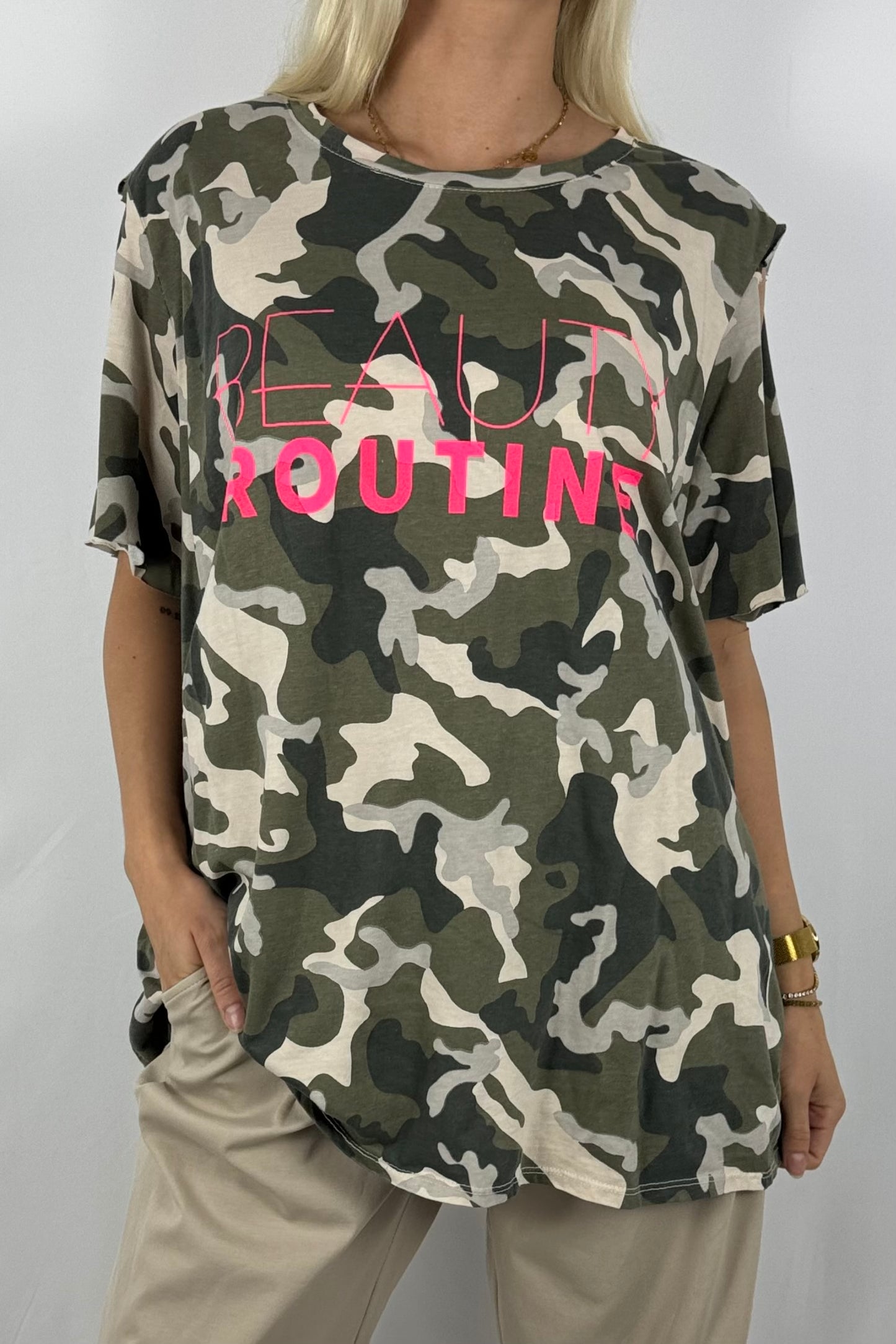Beauty Routine Shirt – Camouflage -Beige