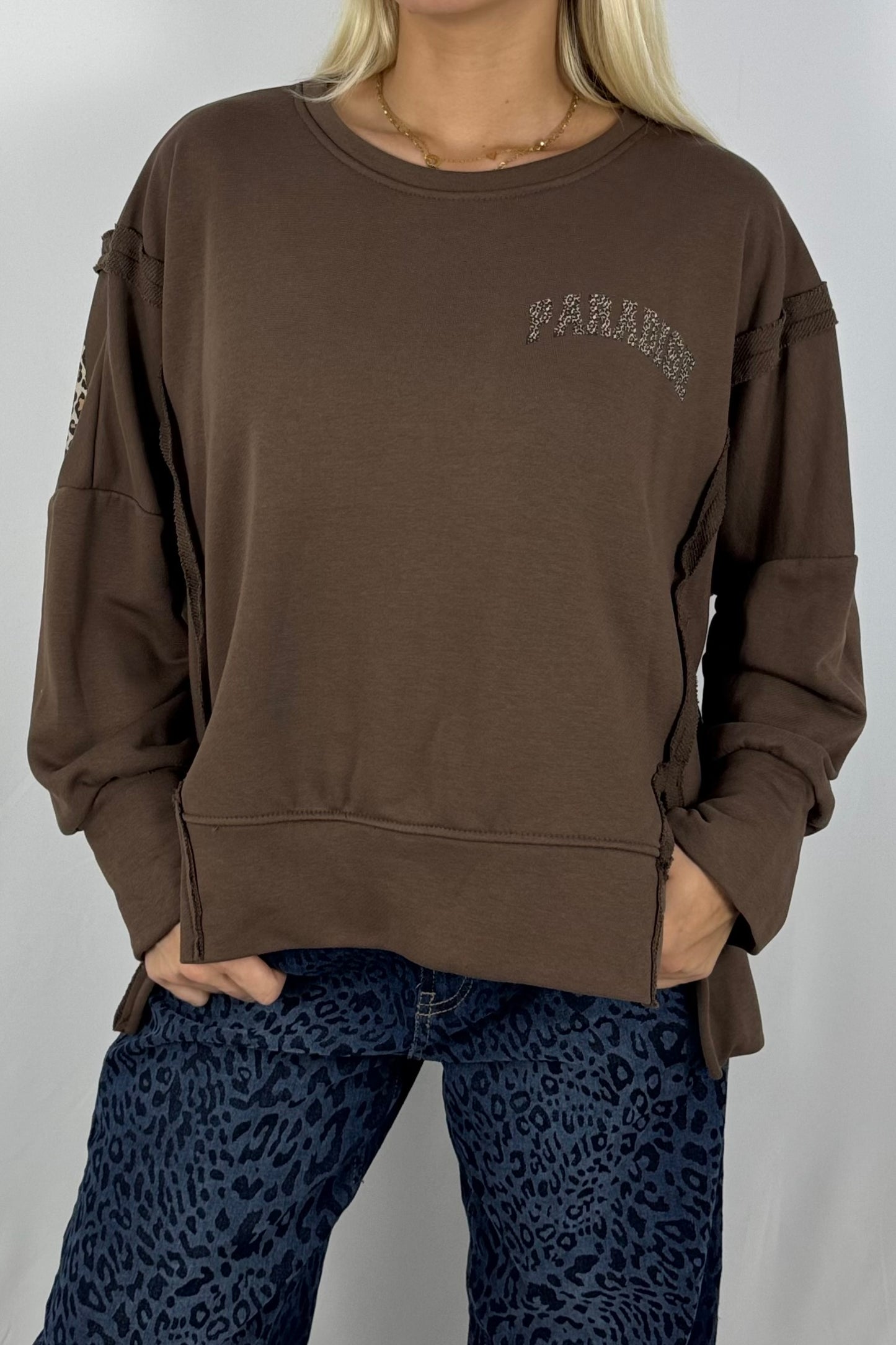 Damen Sweatshirt „PARADISE“ – Leo Print Oversize-Schoko