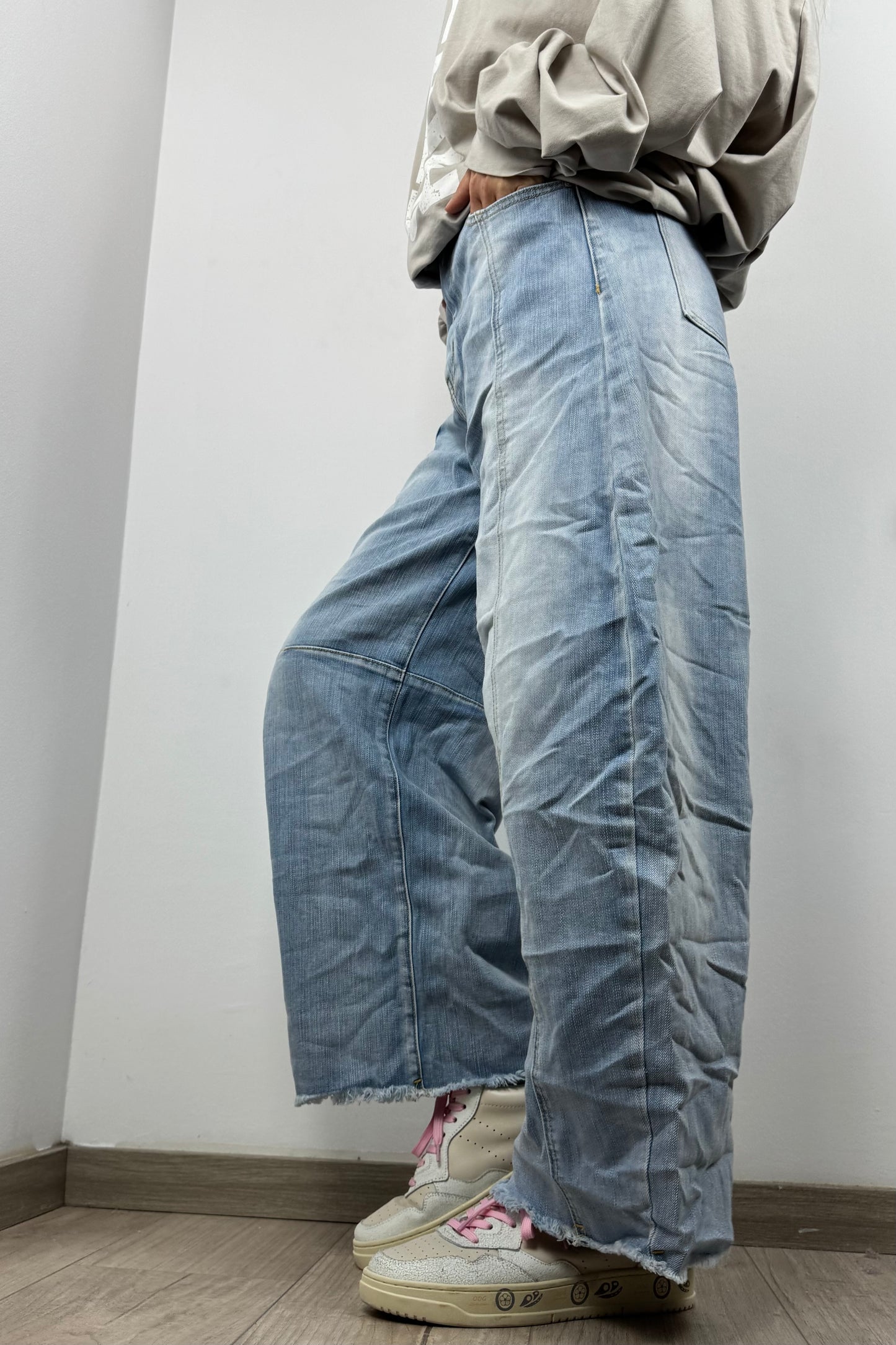 Weit geschnittene Denim Jeans – ausgewaschtes Design