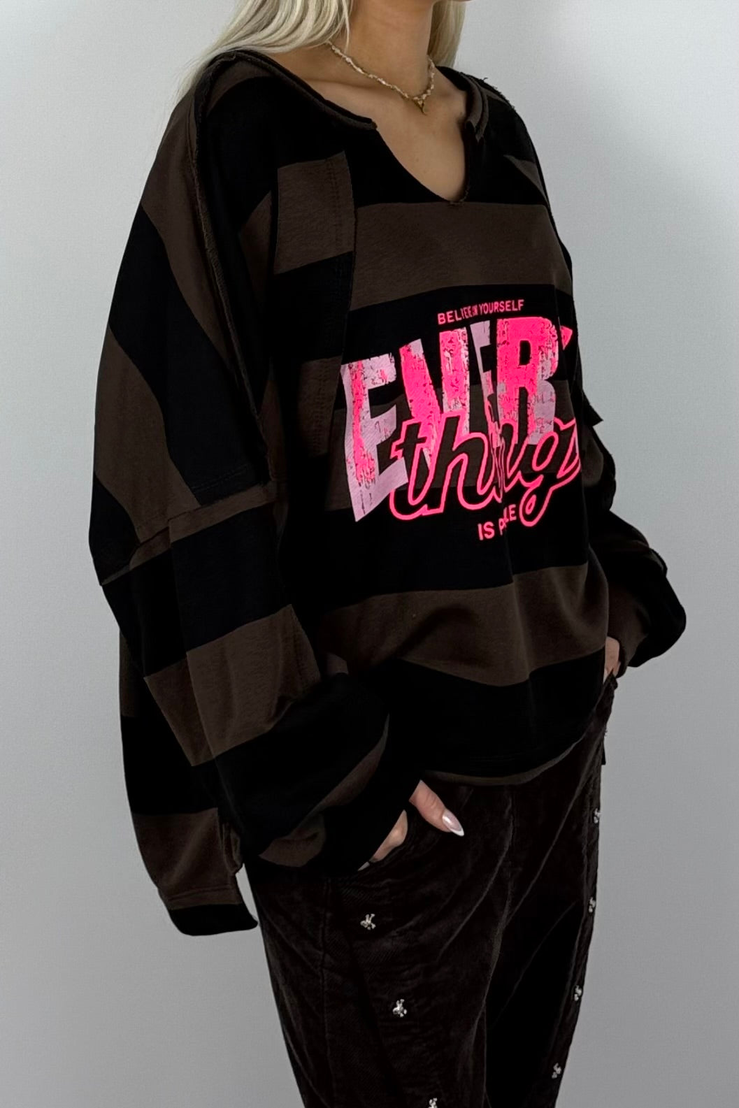 Damen Oversize Sweatshirt „EVERYTHING“ – Schoko