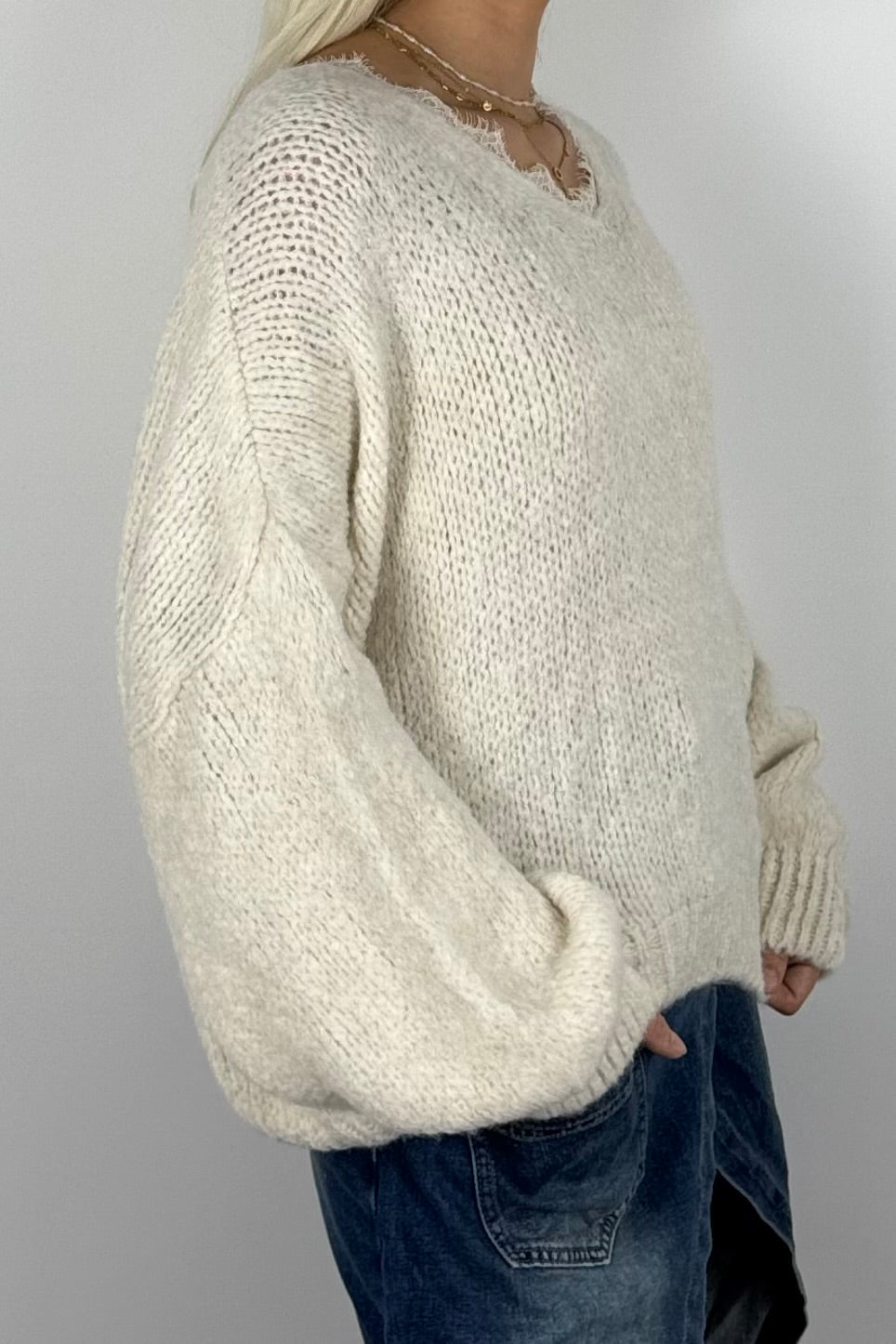 Damen Oversize Strickpullover mit V-Ausschnitt –Butter