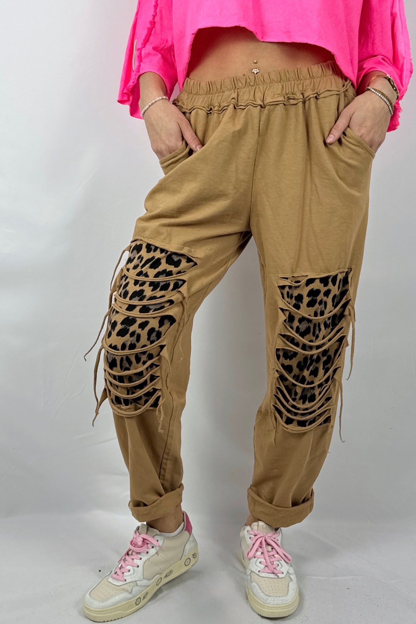 Lässige Hose mit Cut-Out Design – Moderner Streetstyle-Kamel