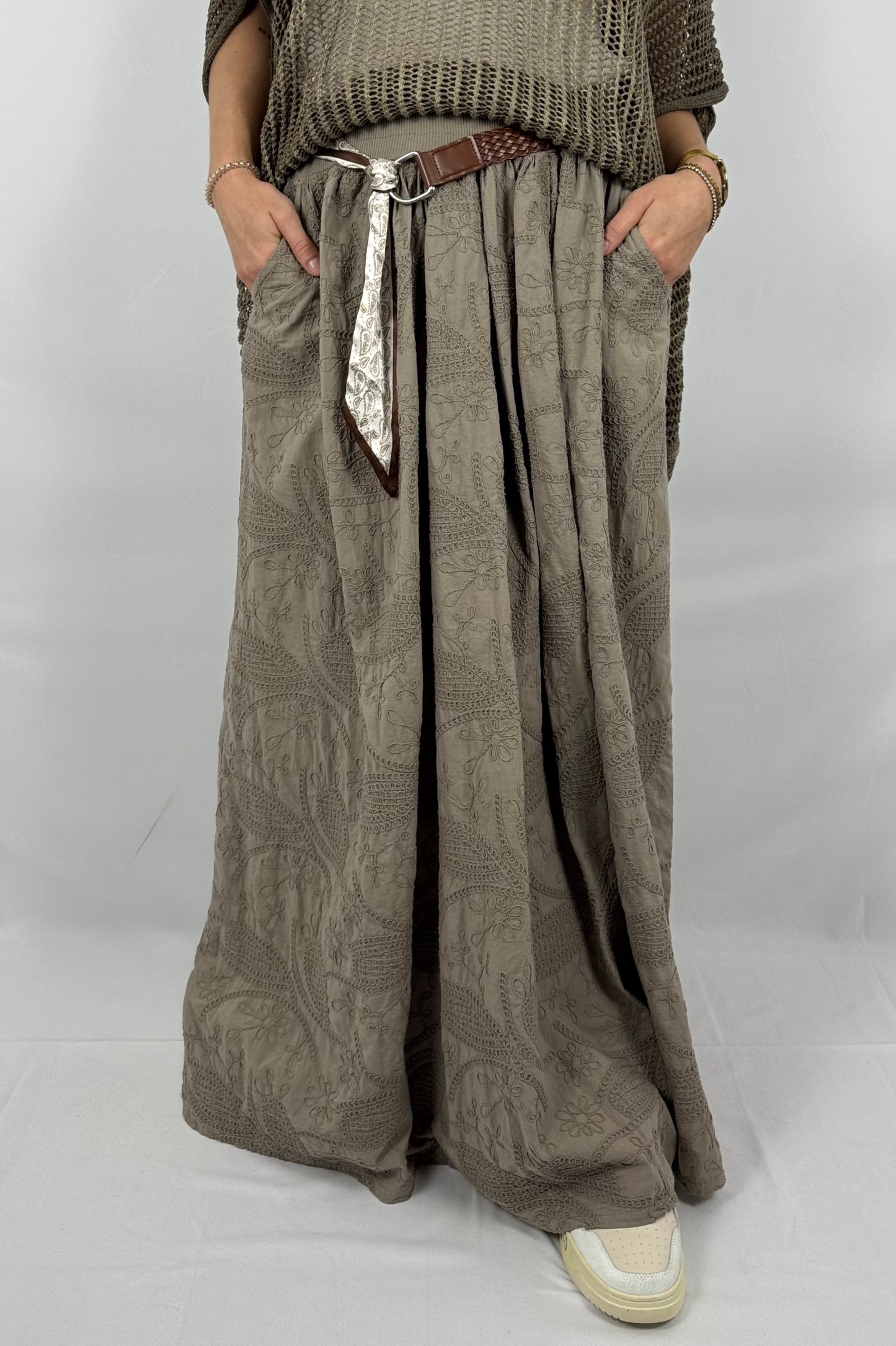 Boho Midi Rock mit Stickerei & Gürtel – Baumwolle -Mud
