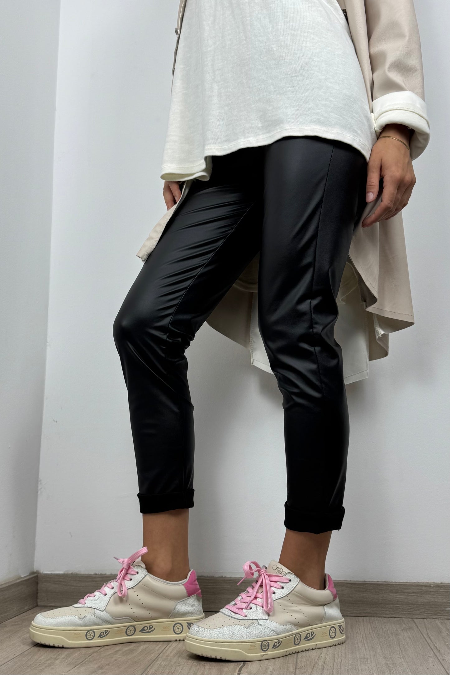 Stretch Leggings mit High-Waist Bund –Schwarz