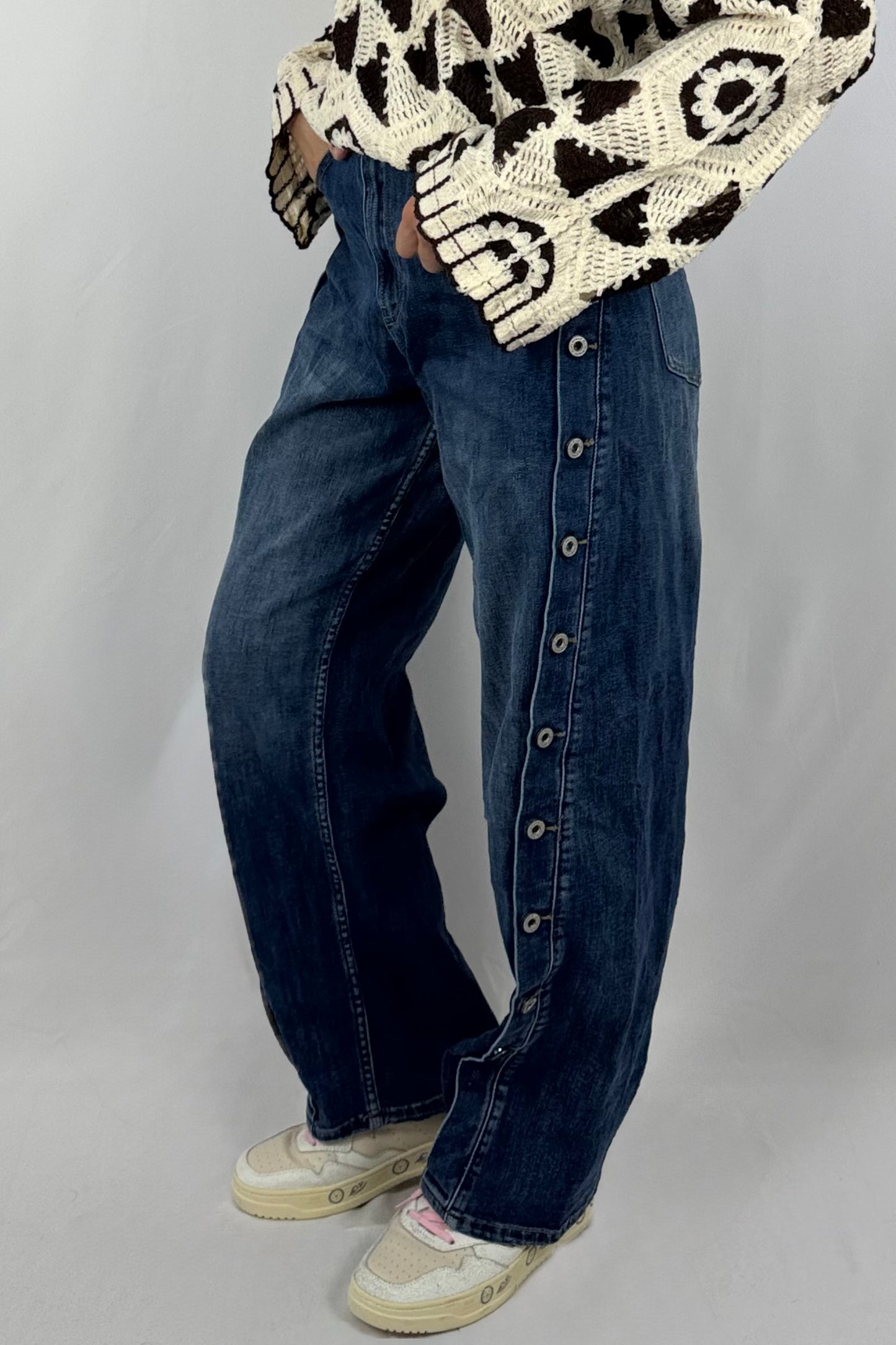 Damen Stretch-Jeans mit dekorativer Knopfleiste – Blue Denim