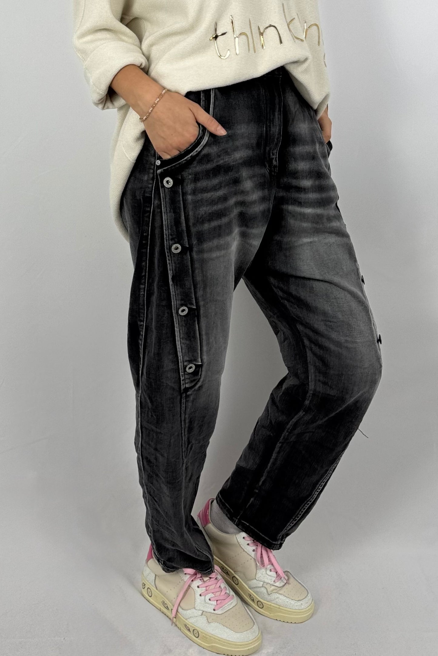 Damen Jeans mit Zierknöpfen
