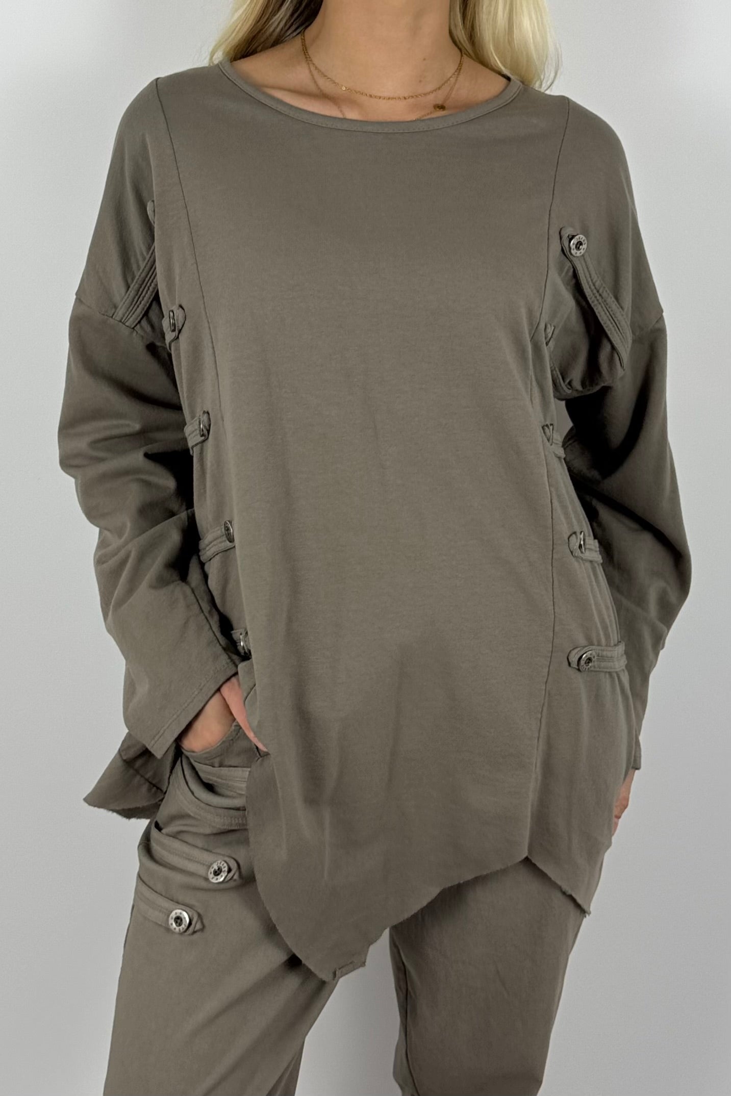 Damen Oversize Shirt mit Knopfdetails – Mud