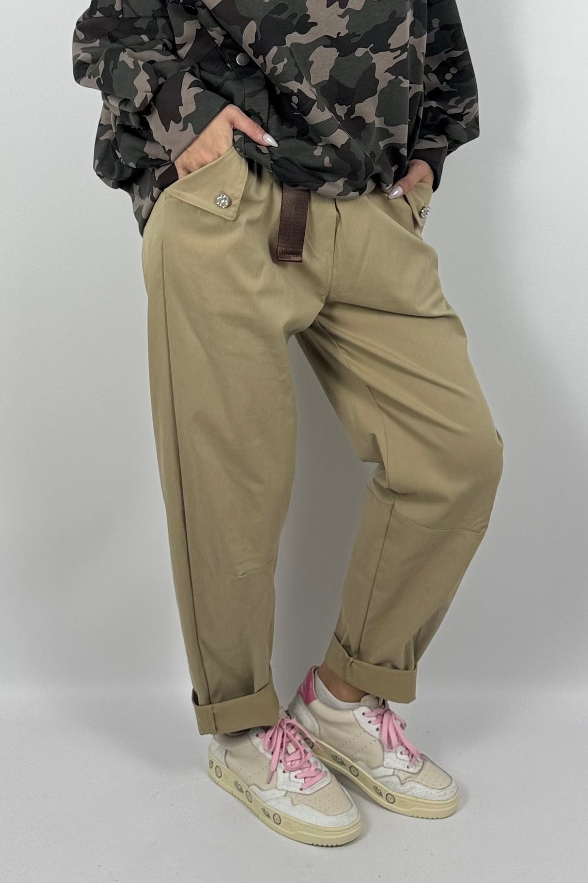 Modische Damen Balloonhose mit Gürtel – Safari