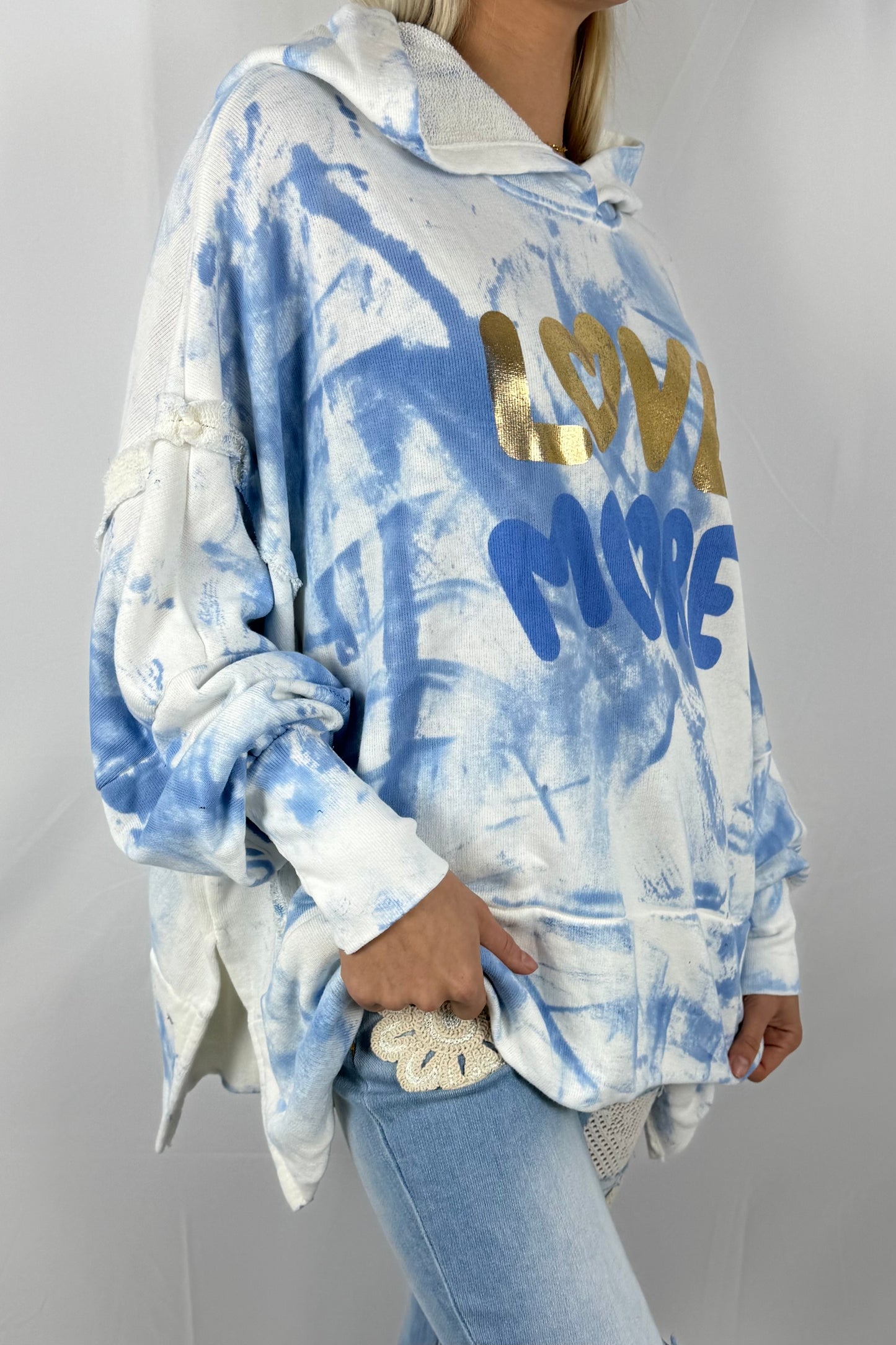 Oversize Pullover „Love More“-Blau