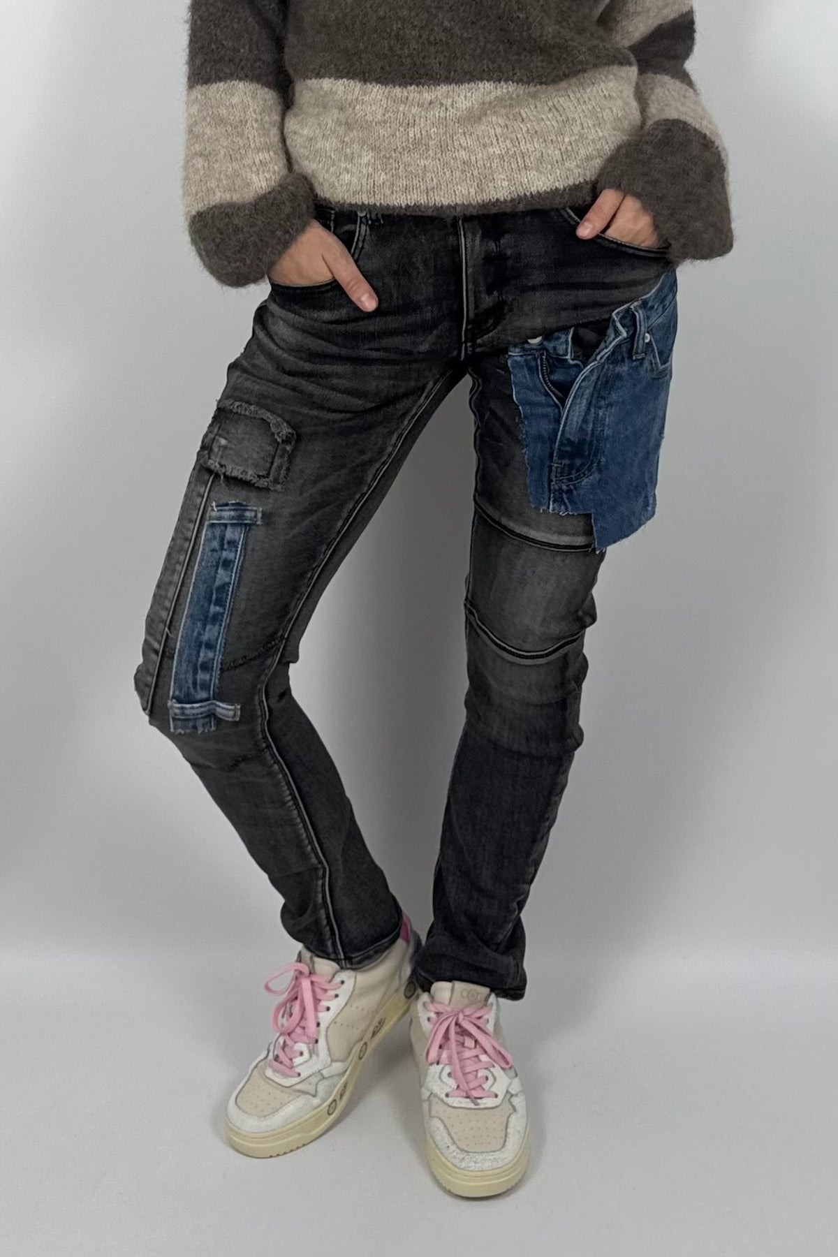 Damen Jeans mit Denim-Patchwork – Schwarz/Blau