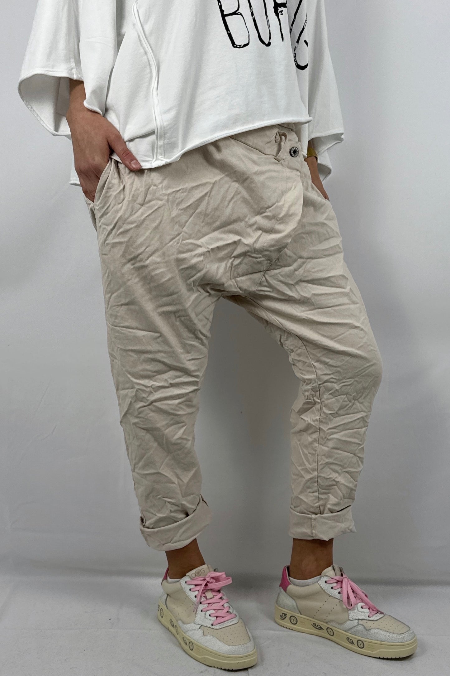 Damen Hose im Baggy Style mit Knopf Detail-Beige