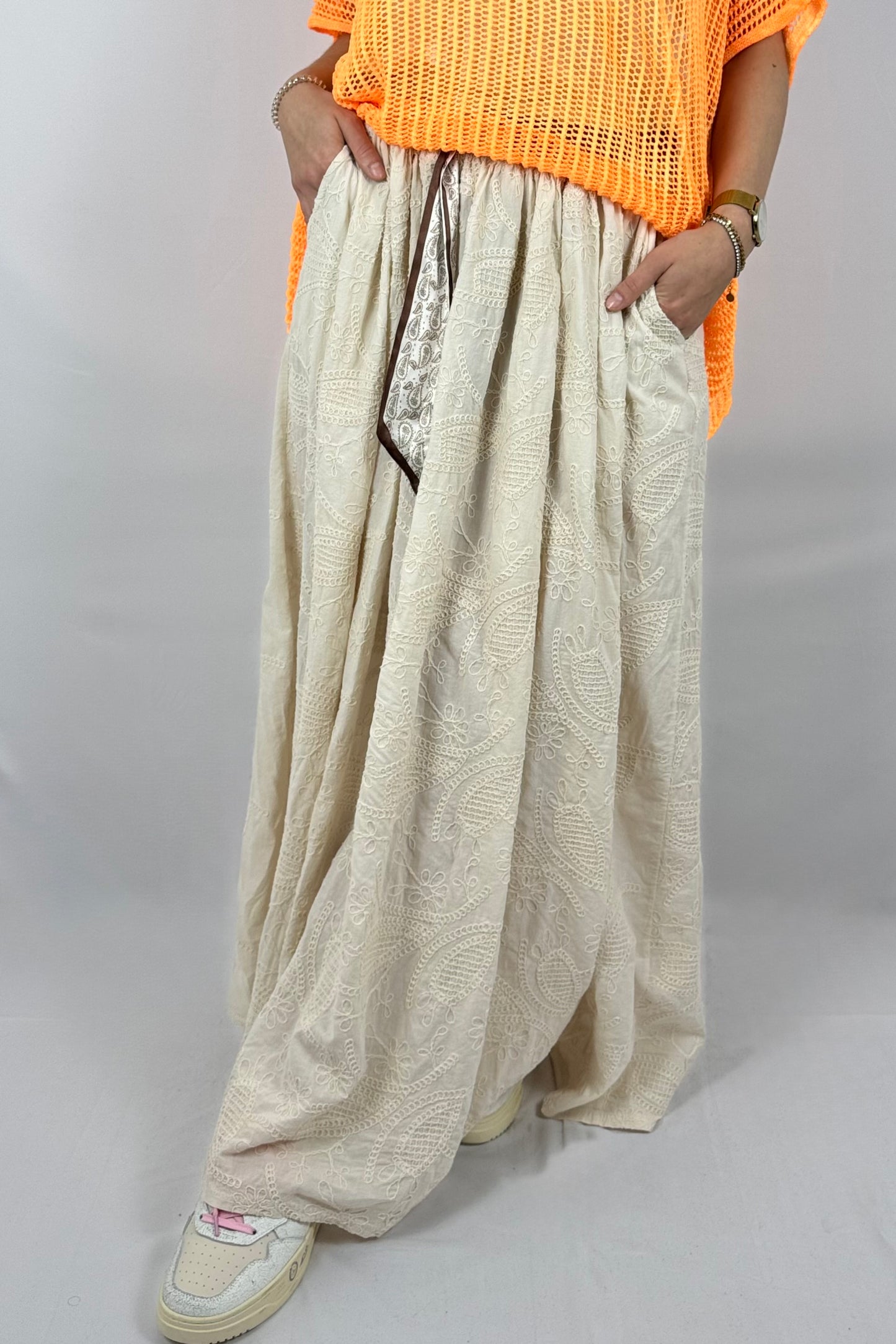 Boho Midi Rock mit Stickerei & Gürtel – Baumwolle -Butter