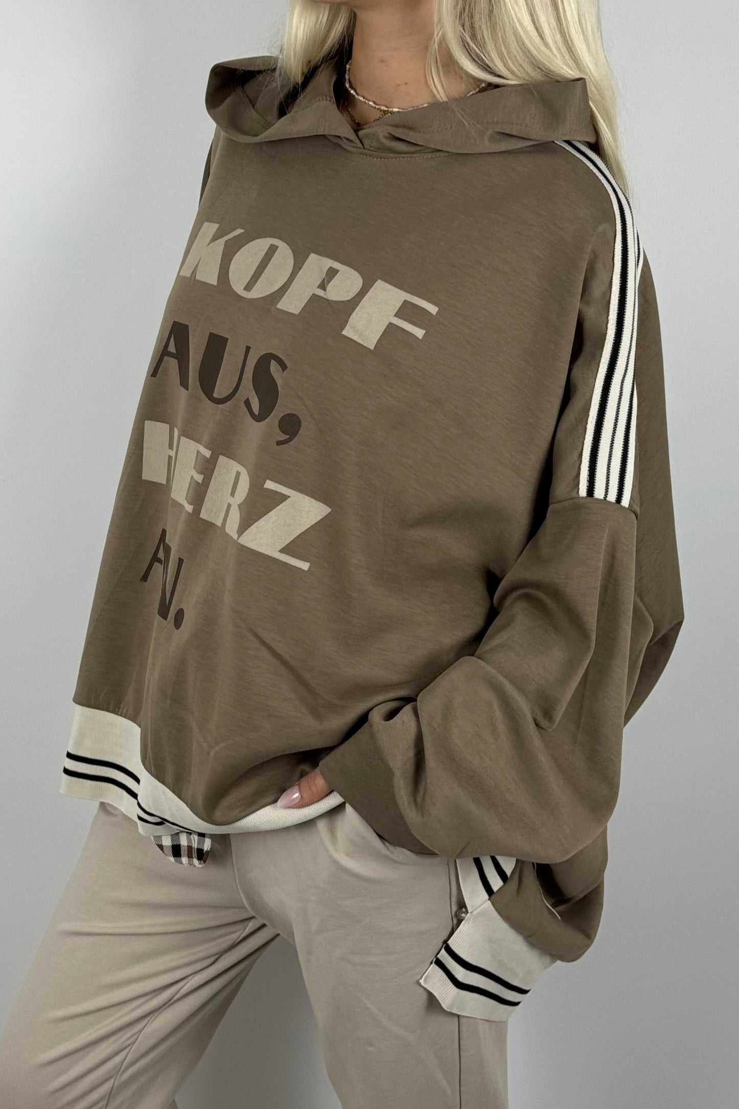 Oversize Hoodie „Kopf aus, Herz an“-Mud