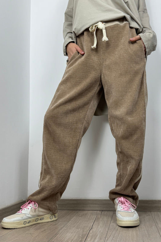 Bequeme Damenhose mit Seitendetails und Bindeband-Cammel