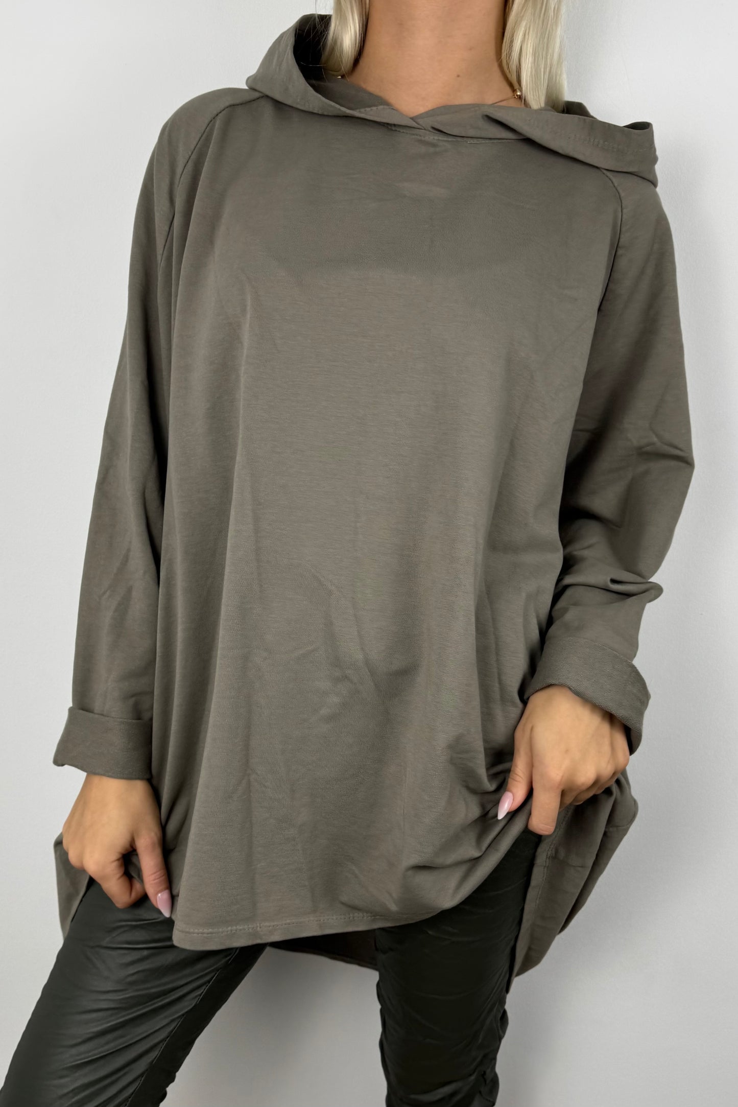 Oversize Hoodie mit Art-Print Rückseite –Mud