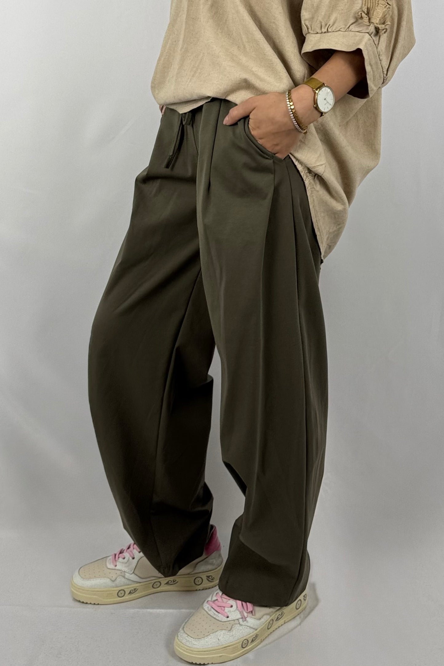 Paperbag-Hose in Rosa – Komfort trifft Eleganz-Khaki