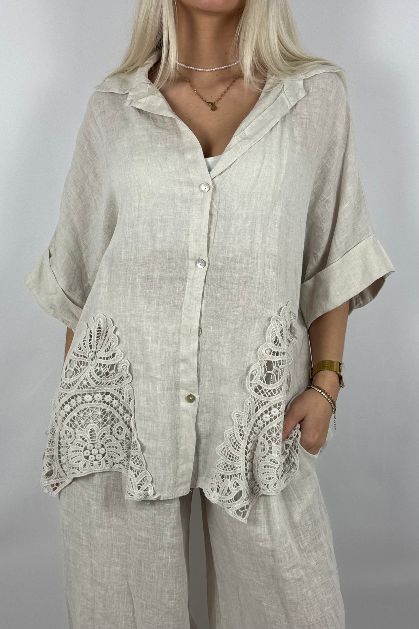 Leinen Bluse mit Spitze – Lockerer Oversize Style-Beige