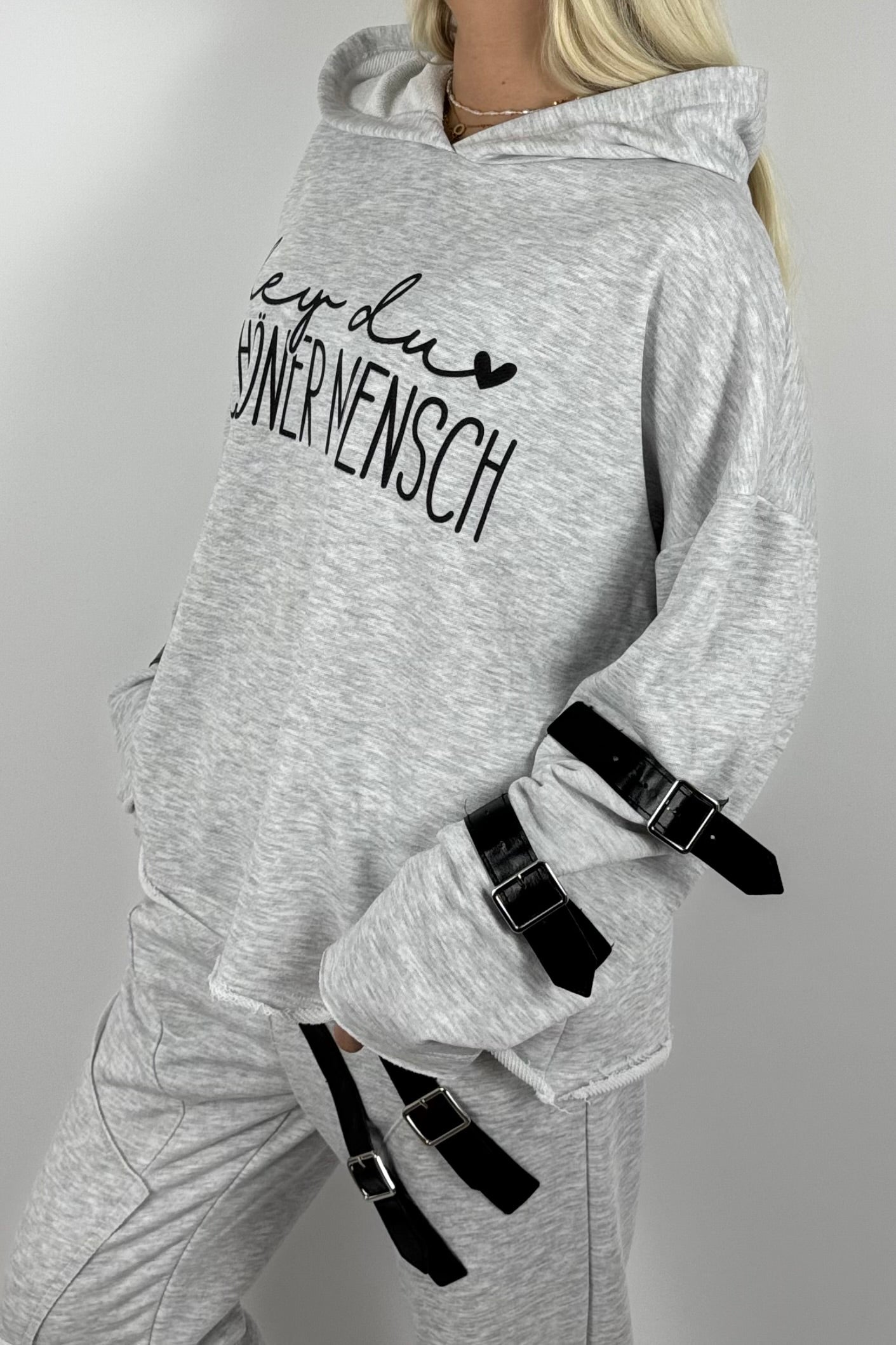 Oversize Hoodie „Hey du schöner Mensch“ mit Kapuze – Grau