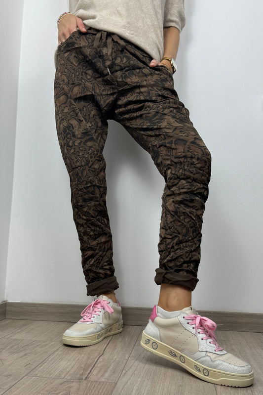 Damen Hose im Animal-Print mit elastischem Bund -Choco