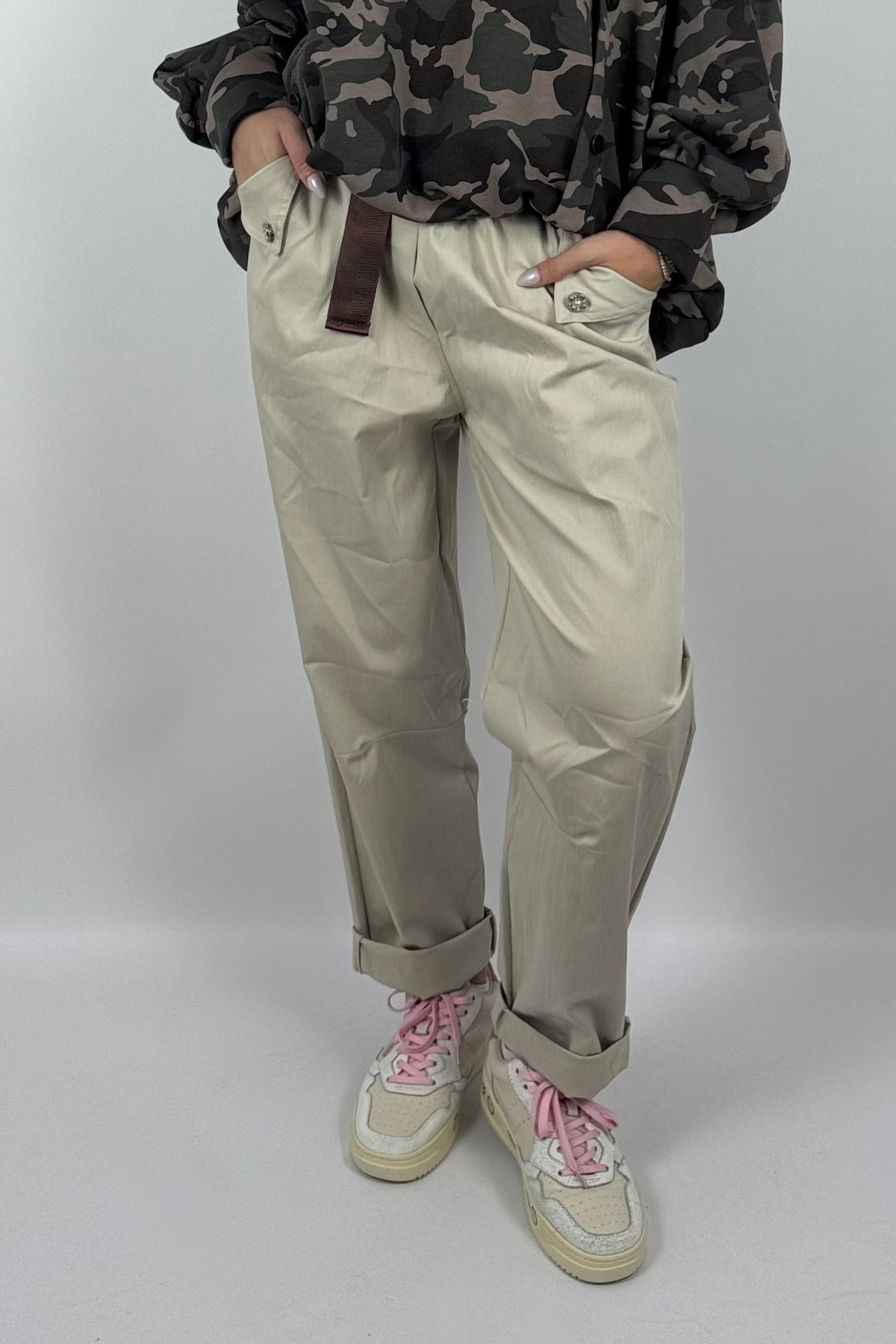Modische Damen Balloonhose mit Gürtel – Beige