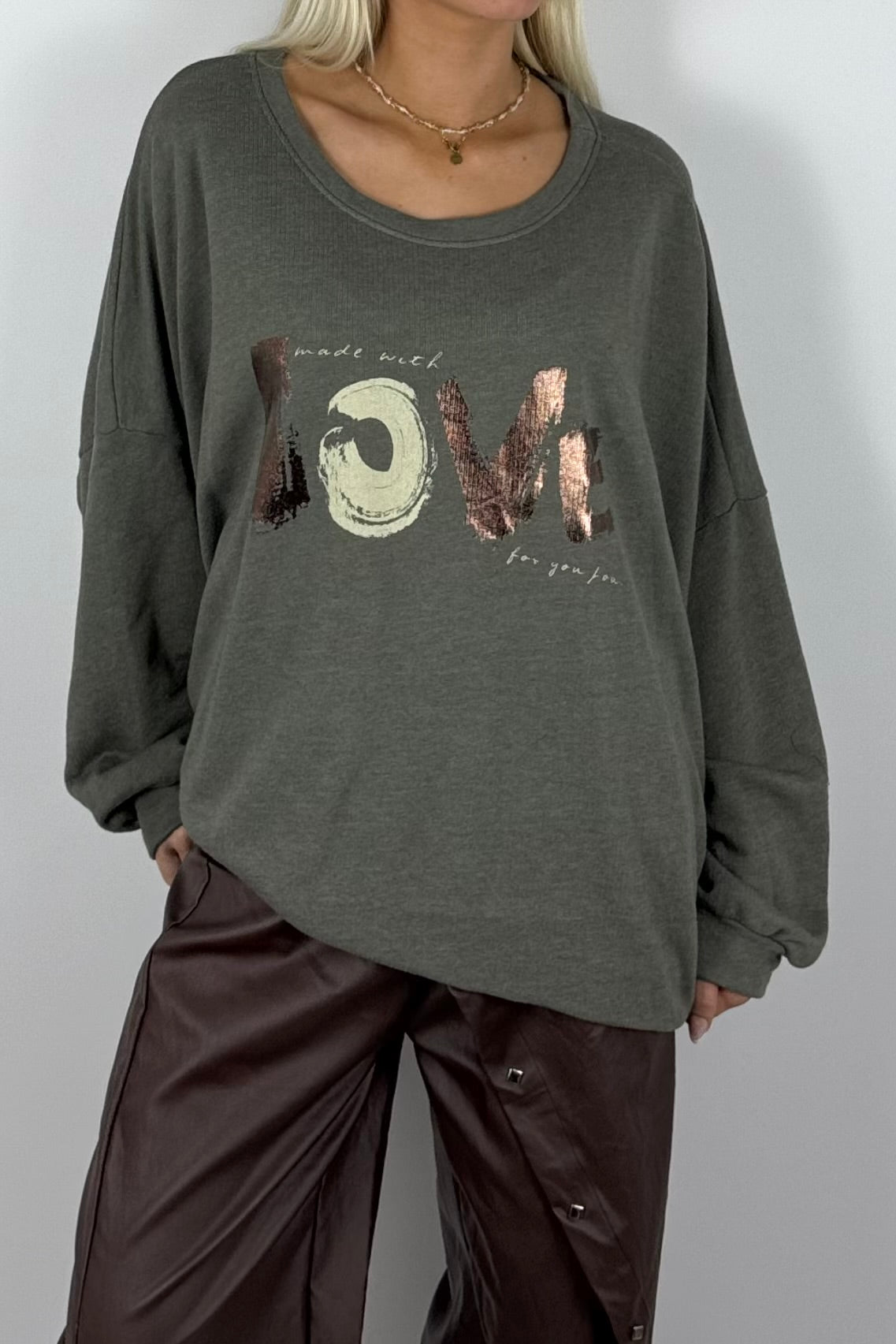 Damen Oversize Sweatshirt „LOVE“ – Khaki