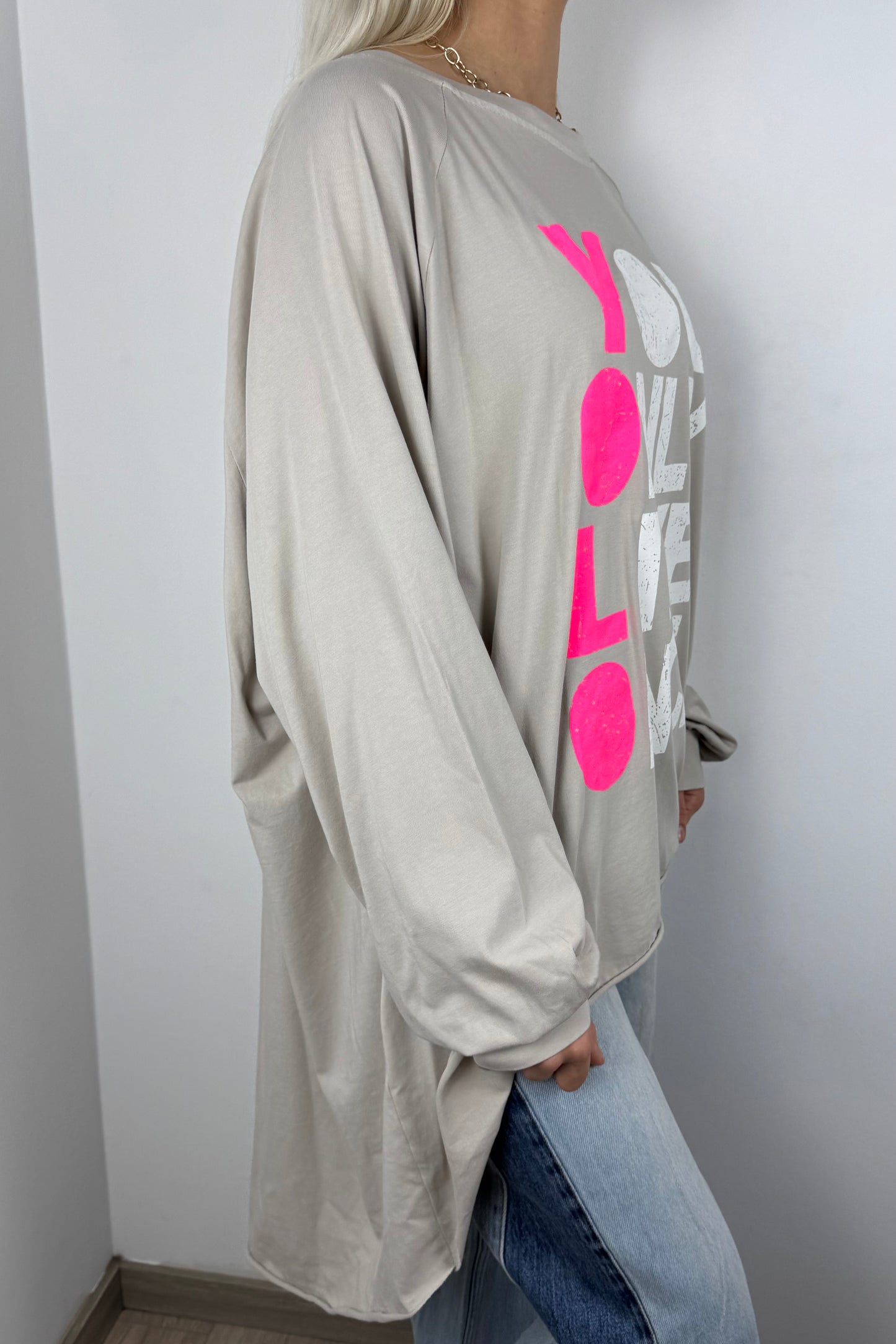 Oversize Shirt „YOLO“ –Beige