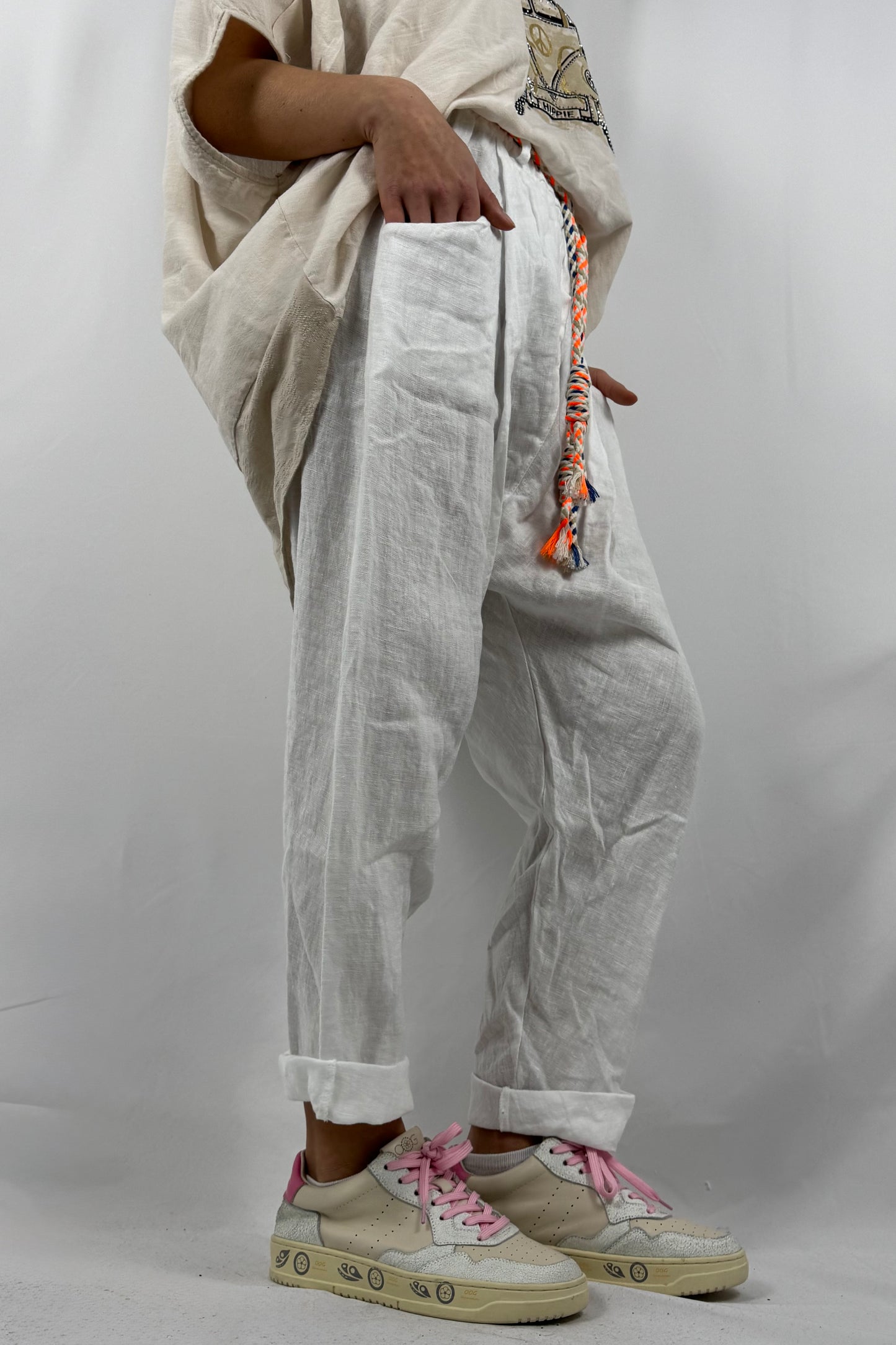 Damen Leinenhose mit Flechtgürtel-Weiß