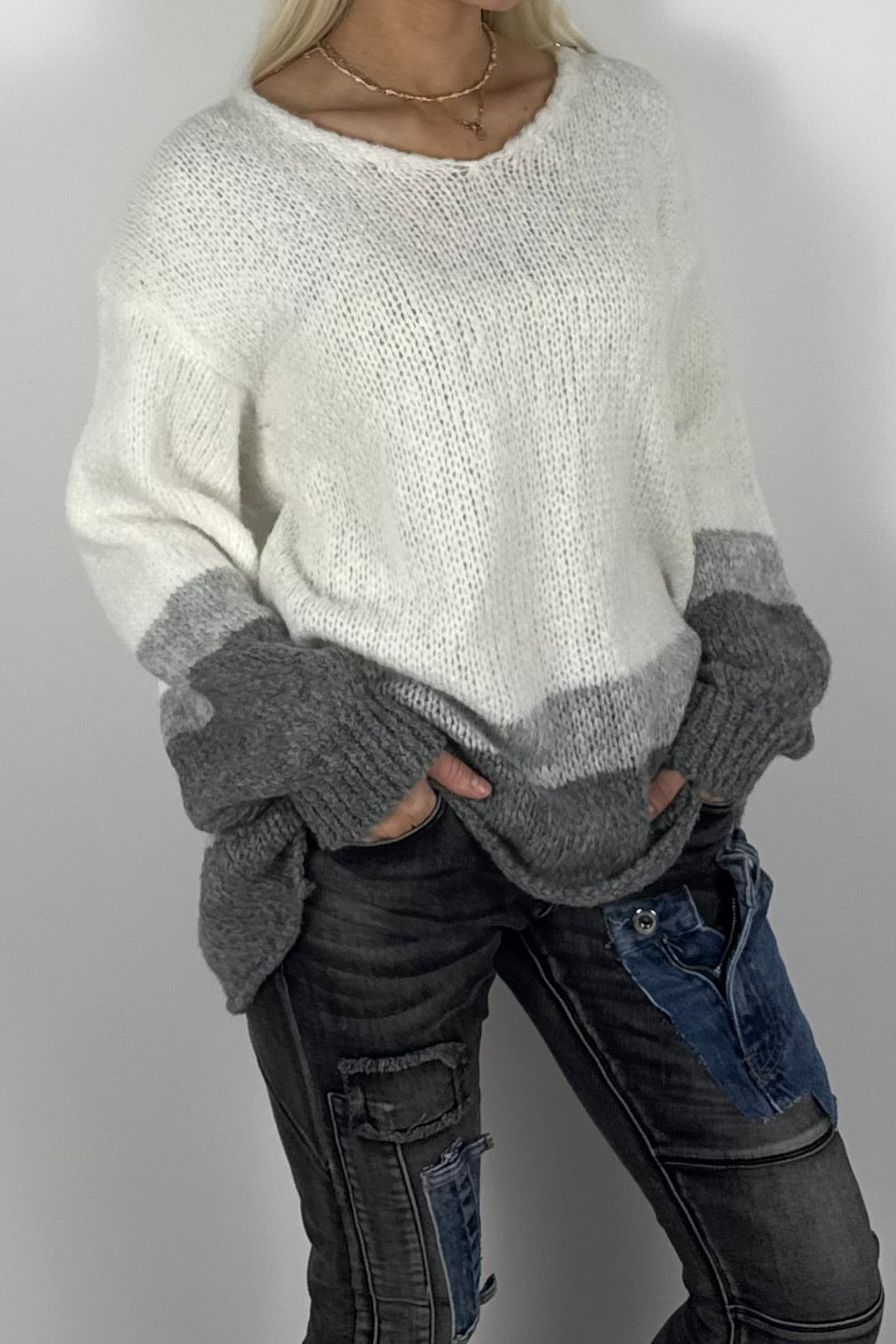 Damen Oversize Strickpullover mit V-Ausschnitt – Weiß