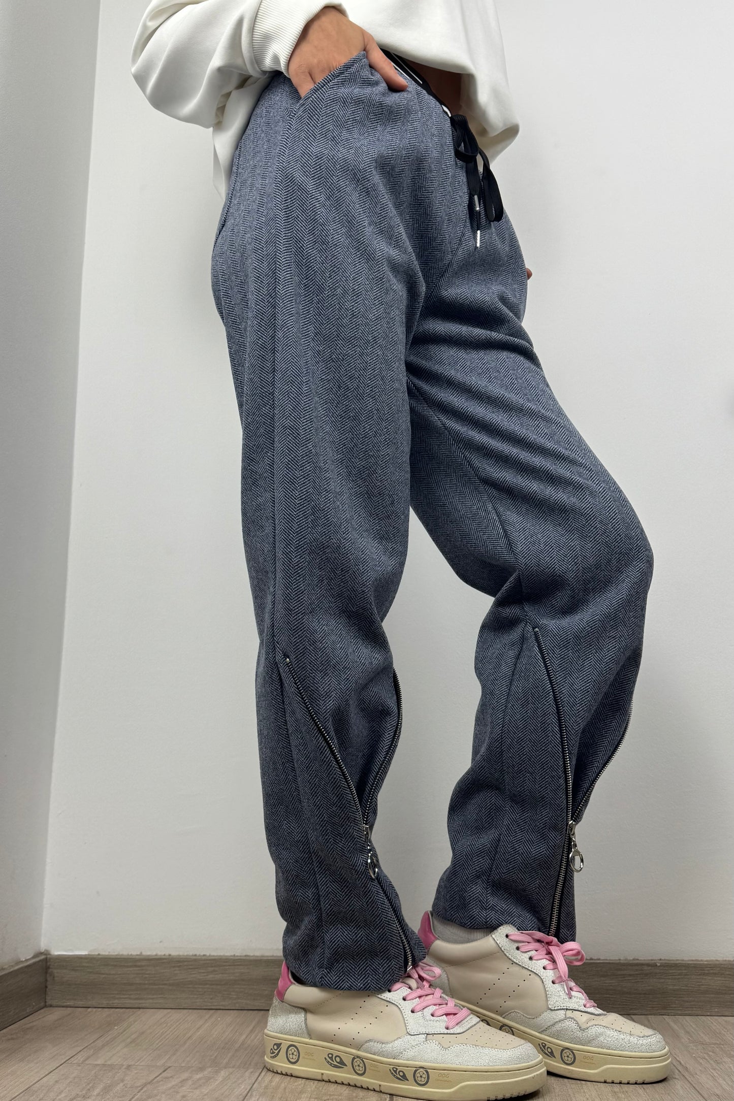 Stylische Damenhose mit Gummibund und Zipper-Details-Blau